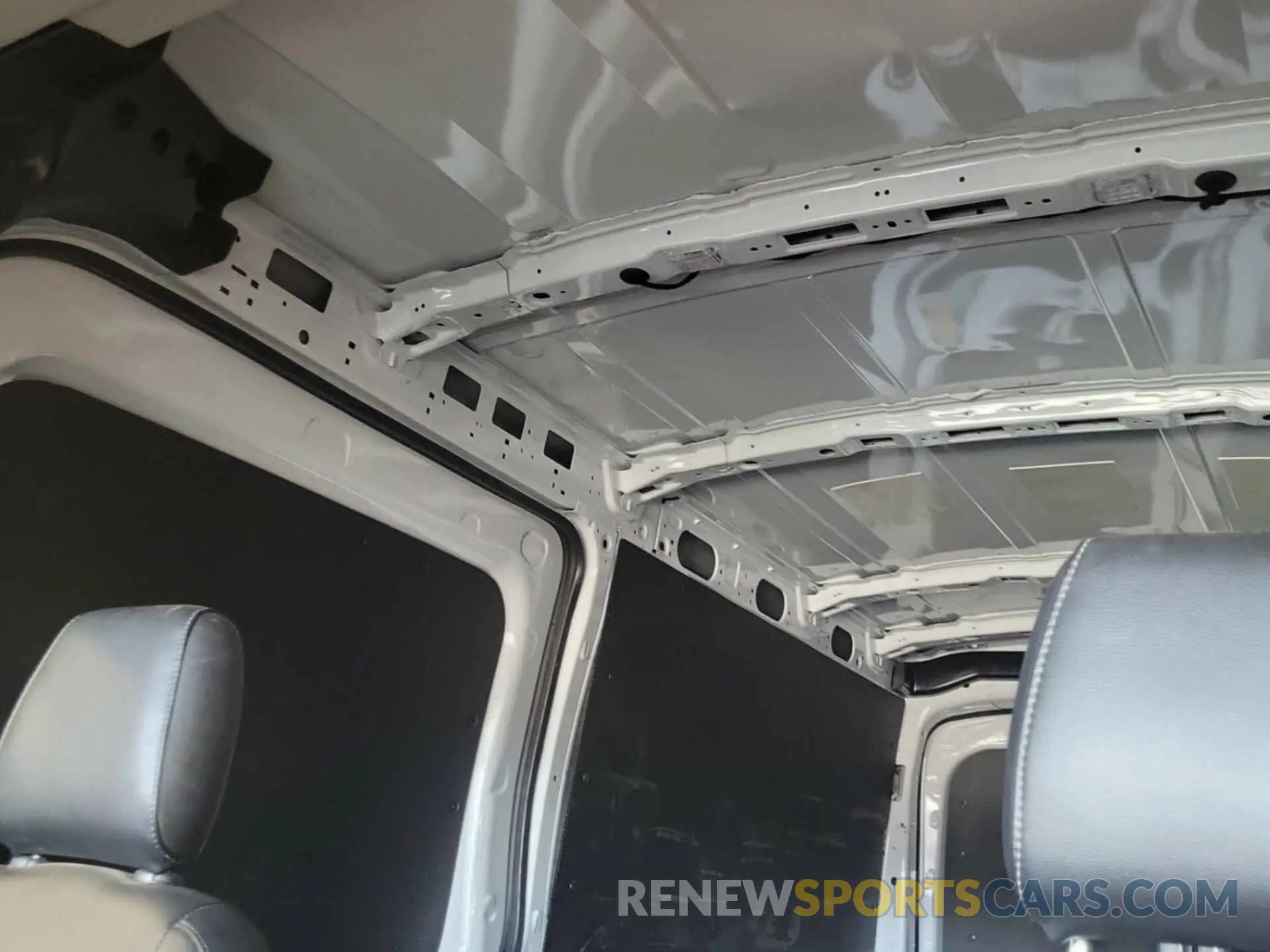5 fotografías del automóvil dañado 1FTBR1C89PKA22695 FORD TRANSIT-250 2023
