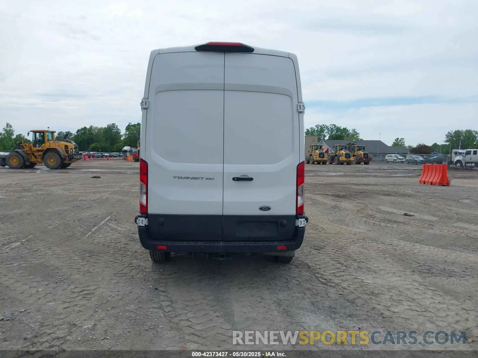 16 fotografías del automóvil dañado 1FTBR1X89PKB17669 FORD TRANSIT-250 2023