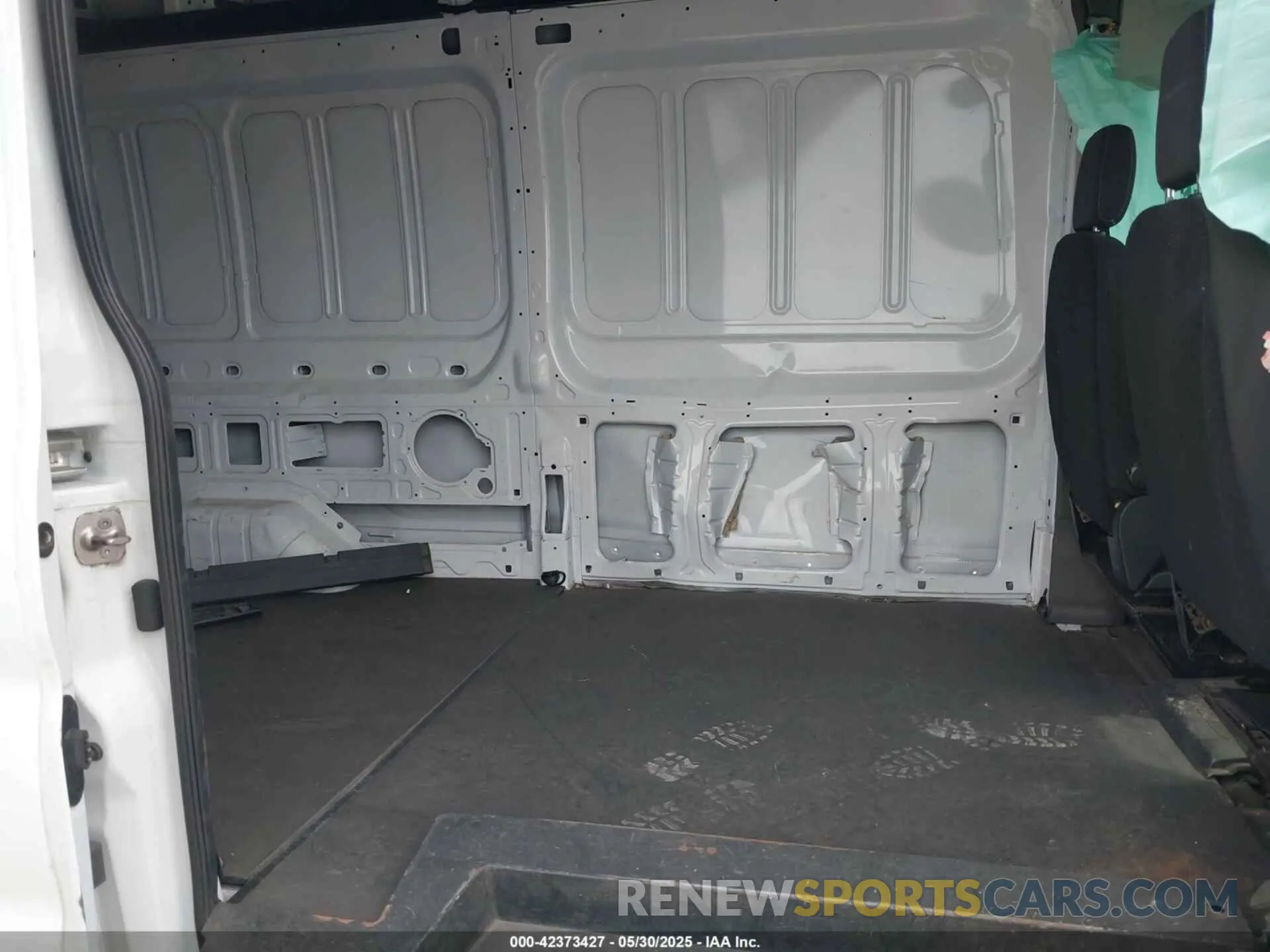 8 fotografías del automóvil dañado 1FTBR1X89PKB17669 FORD TRANSIT-250 2023