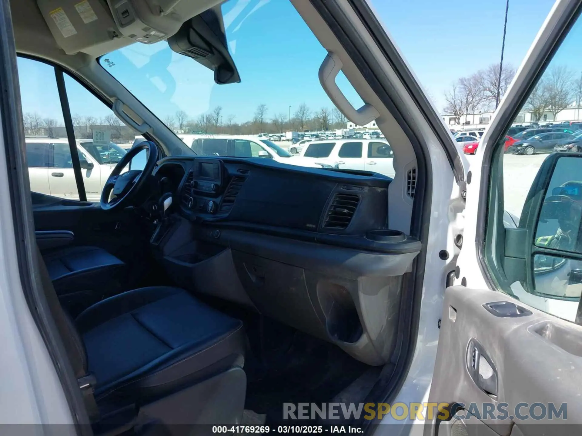 5 fotografías del automóvil dañado 1FTBR2X86PKA51393 FORD TRANSIT-250 2023
