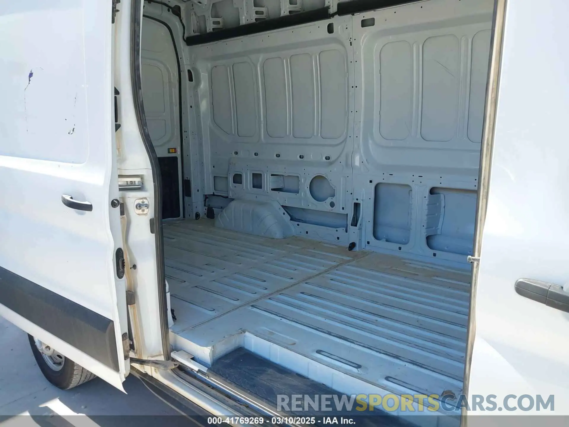 8 fotografías del automóvil dañado 1FTBR2X86PKA51393 FORD TRANSIT-250 2023