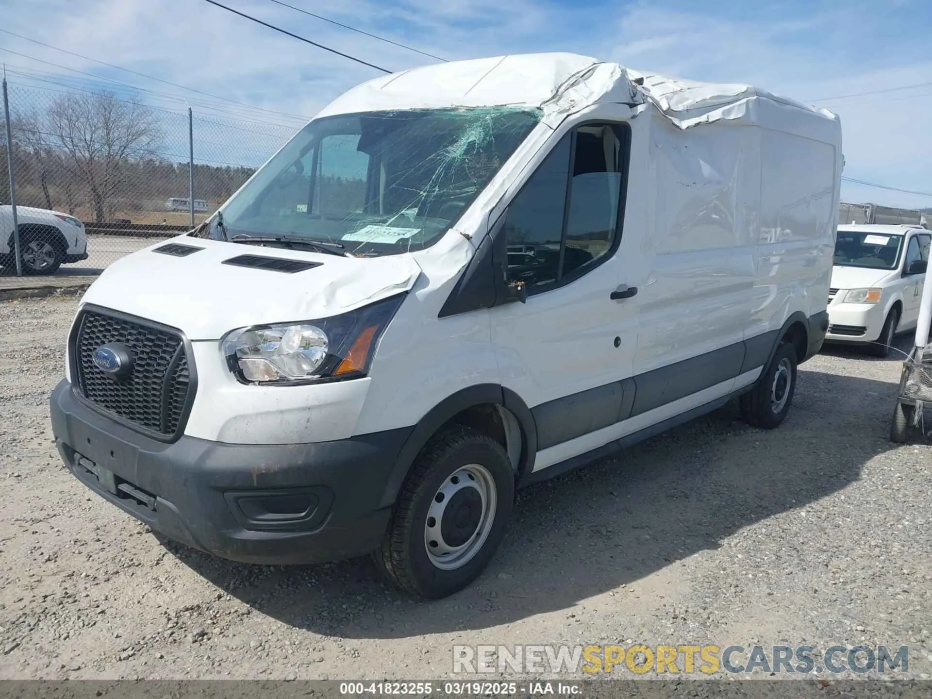2 fotografías del automóvil dañado 1FTBR1C8XRKA46961 FORD TRANSIT-250 2024