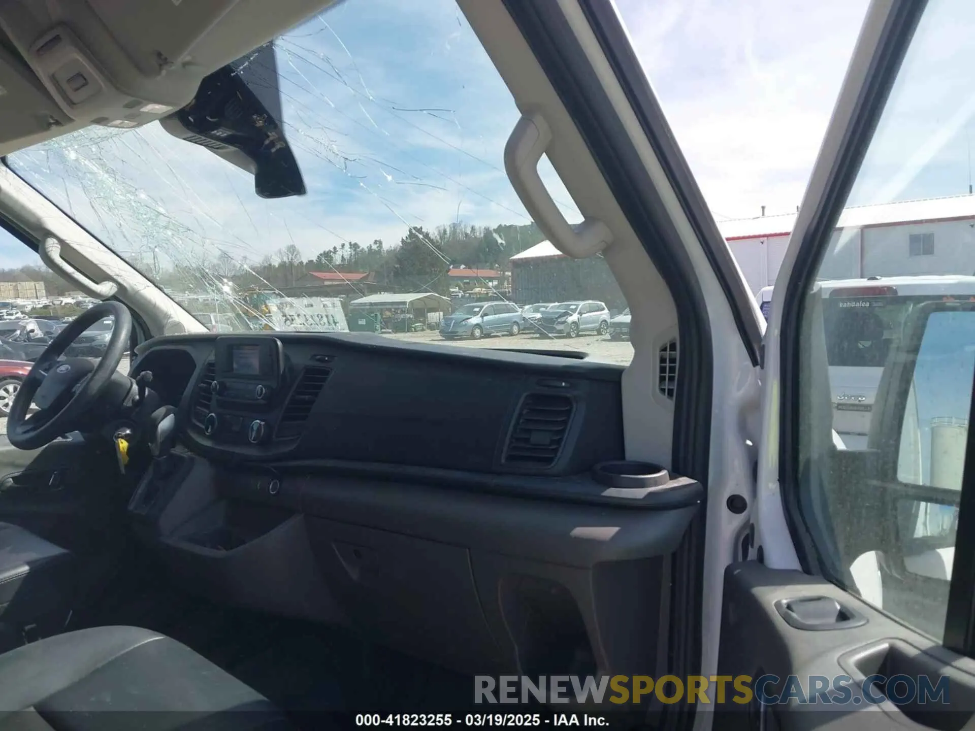5 fotografías del automóvil dañado 1FTBR1C8XRKA46961 FORD TRANSIT-250 2024