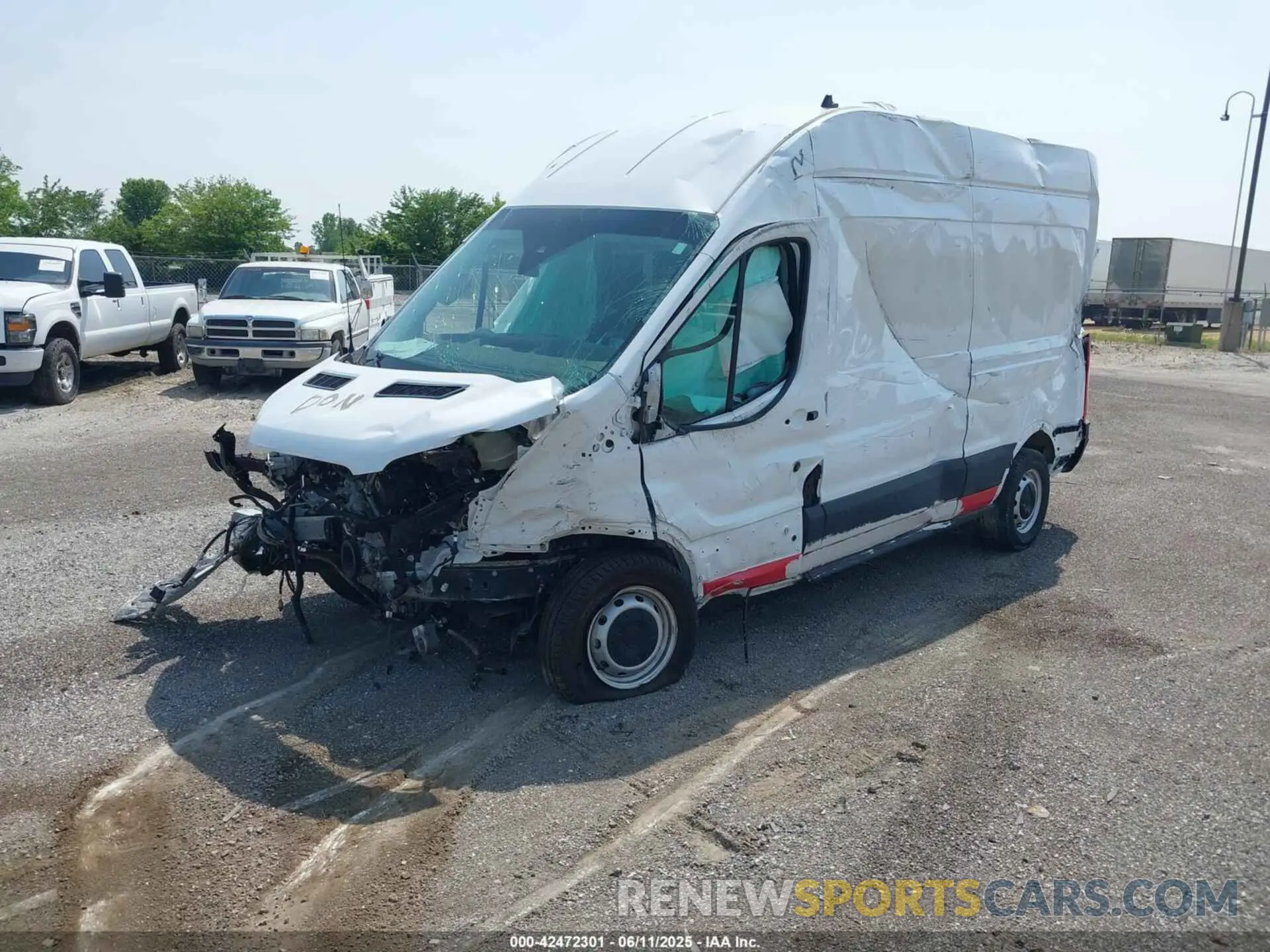 2 fotografías del automóvil dañado 1FTBR1X89RKB22115 FORD TRANSIT-250 2024