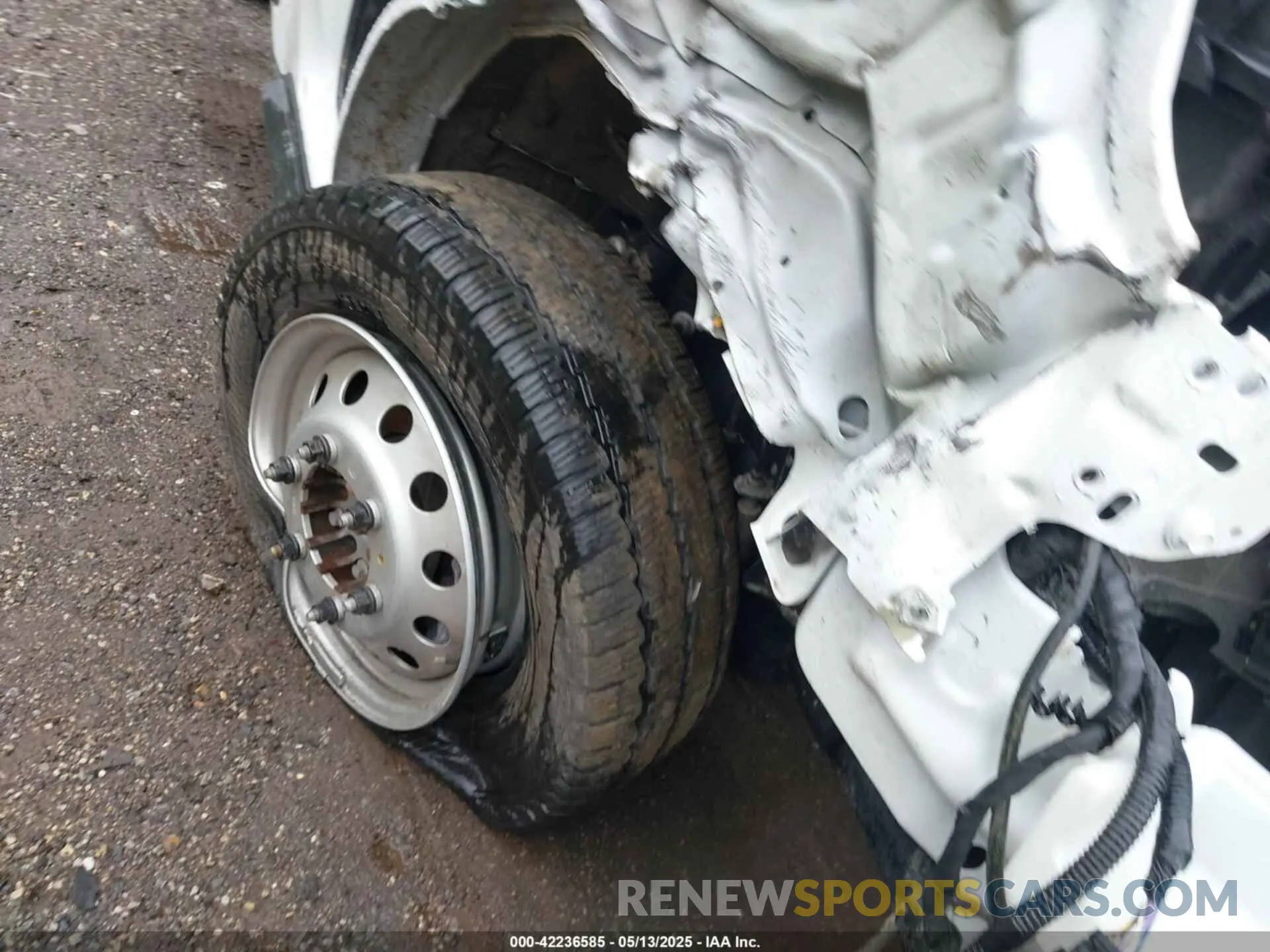 12 fotografías del automóvil dañado 1FDBR7Z81PKB61824 FORD TRANSIT-250 CAB 2023