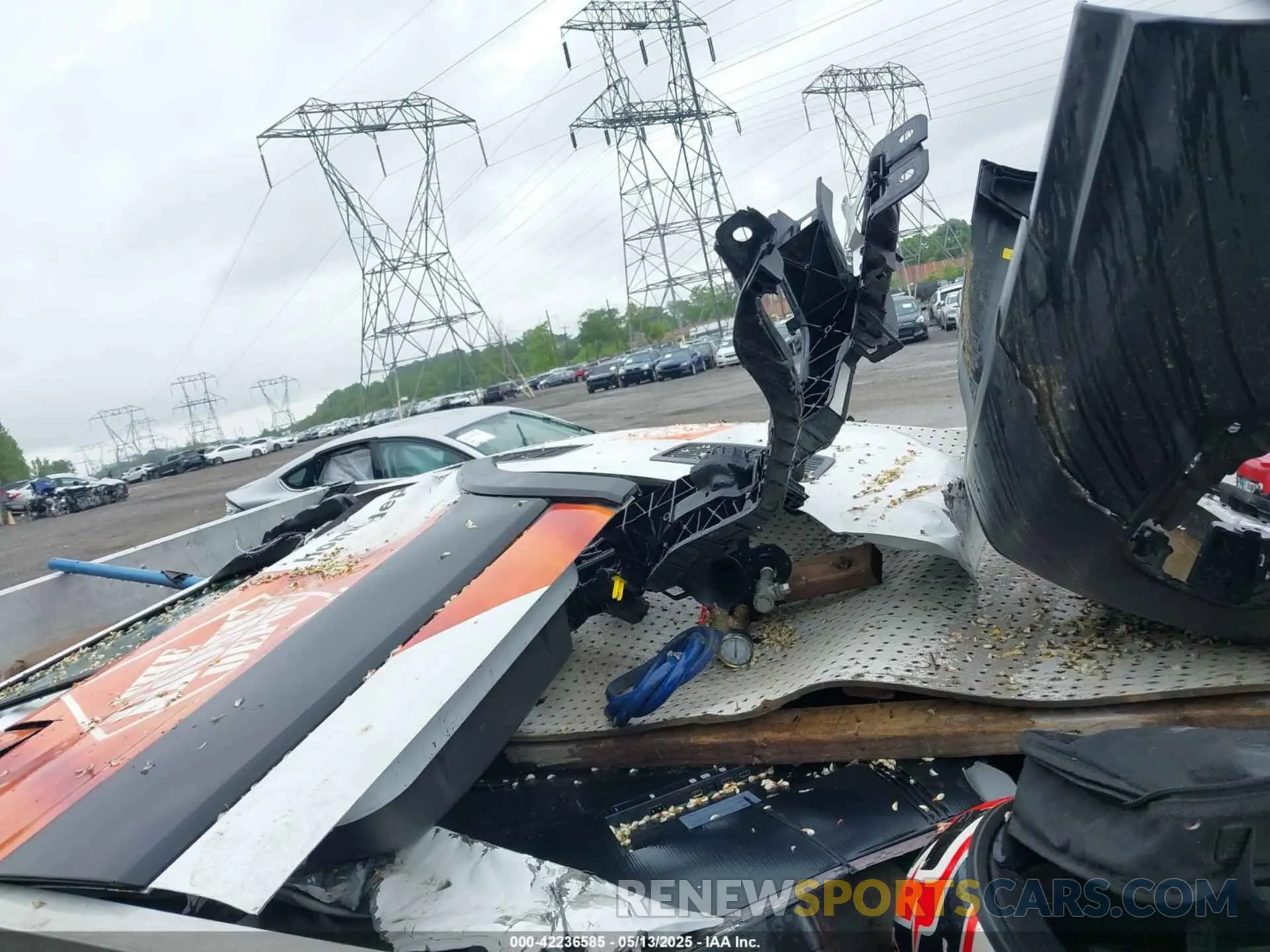 8 fotografías del automóvil dañado 1FDBR7Z81PKB61824 FORD TRANSIT-250 CAB 2023