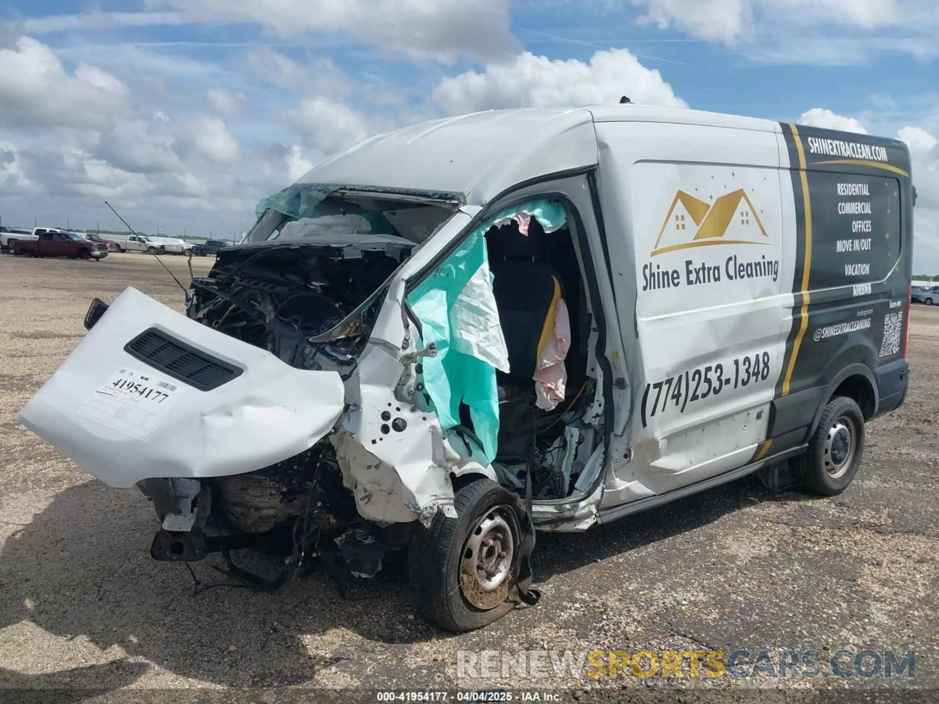 2 fotografías del automóvil dañado 1FTBR1C8XLKA37359 FORD TRANSIT-250 CARGO 2020