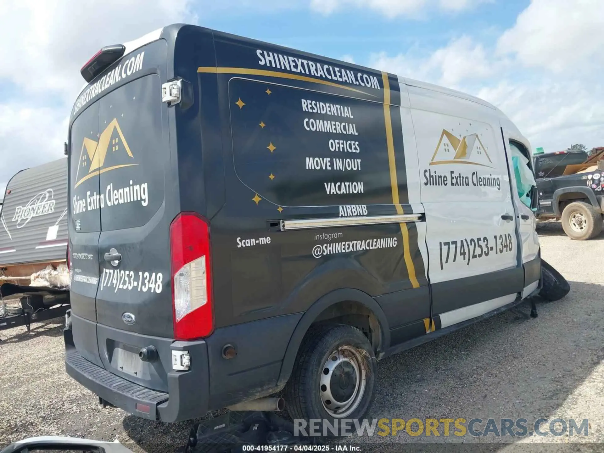 4 fotografías del automóvil dañado 1FTBR1C8XLKA37359 FORD TRANSIT-250 CARGO 2020