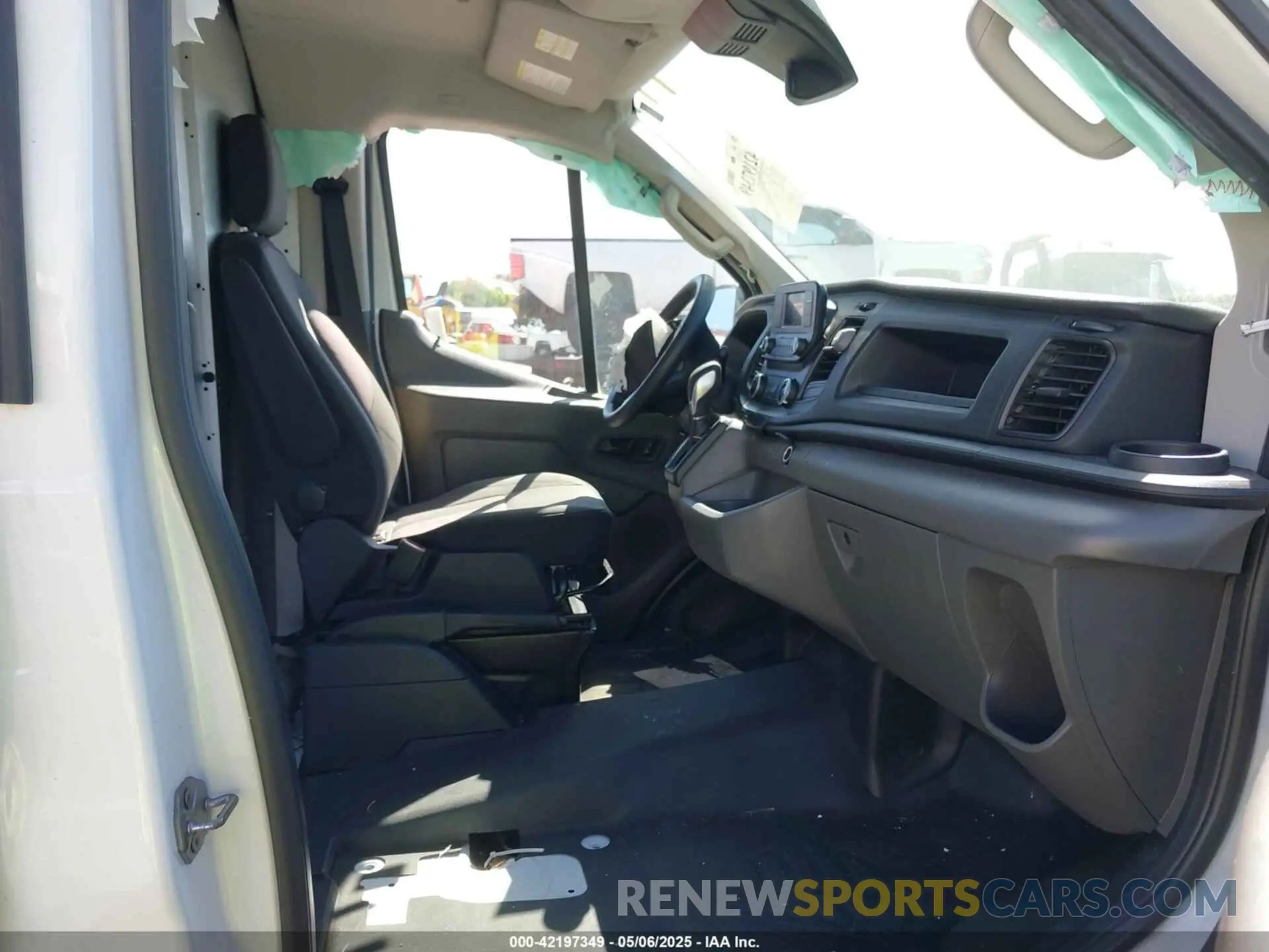 5 fotografías del automóvil dañado 1FTLR1Y82LKA70398 FORD TRANSIT-250 CARGO 2020