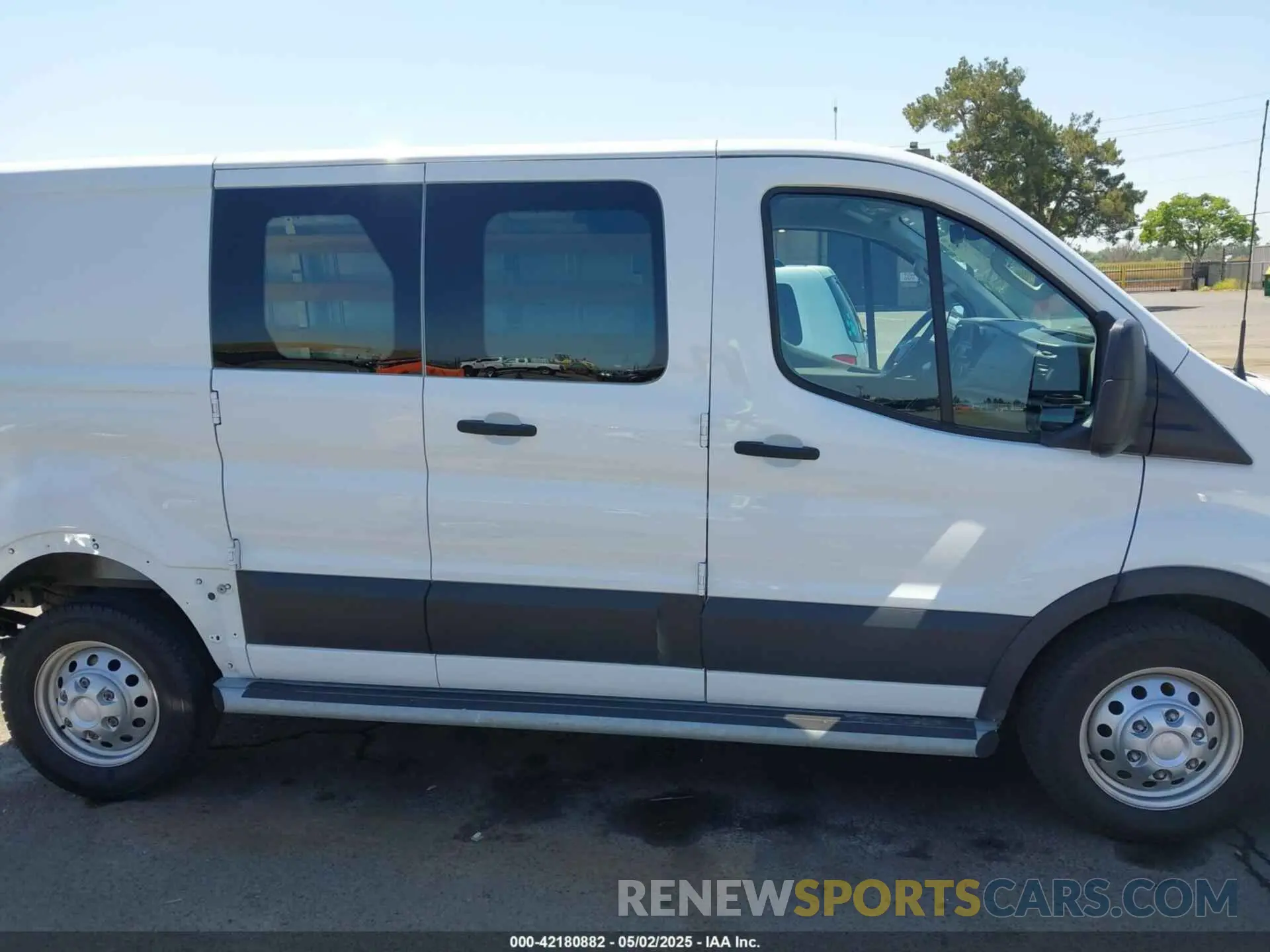 14 fotografías del automóvil dañado 1FTBR2Y84PKA44893 FORD TRANSIT-250 CARGO 2023