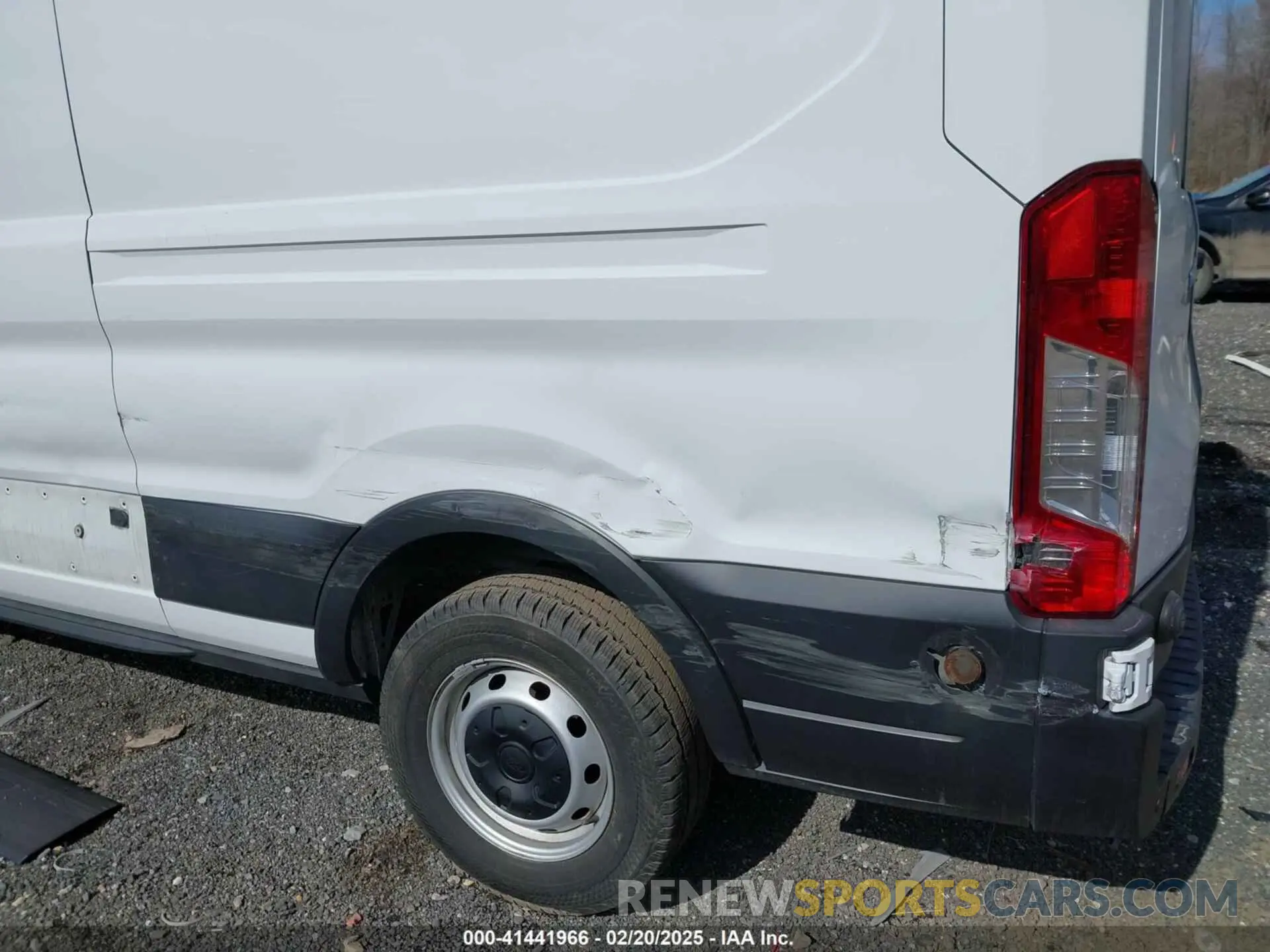 18 fotografías del automóvil dañado 1FTBR1C85LKA13051 FORD TRANSIT-250 CARGO VAN 2020