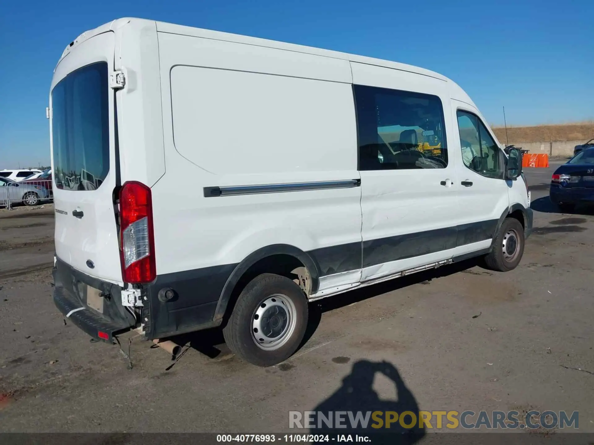 4 fotografías del automóvil dañado 1FTBR1C87LKB17217 FORD TRANSIT-250 CARGO VAN 2020