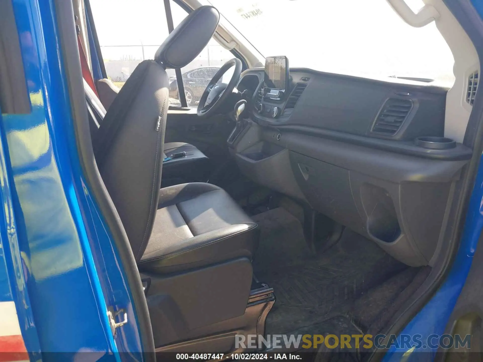 5 fotografías del automóvil dañado 1FTBR1C8XLKA88909 FORD TRANSIT-250 CARGO VAN 2020
