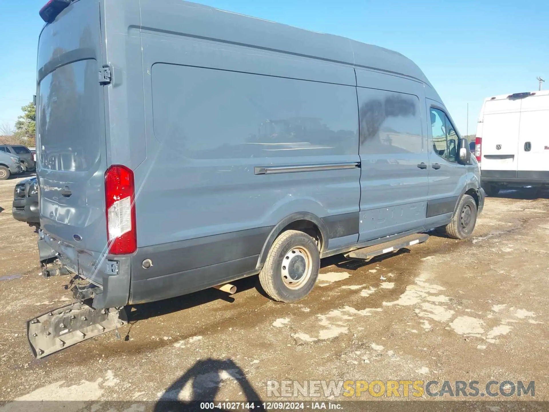 4 fotografías del automóvil dañado 1FTBR3X85LKA55712 FORD TRANSIT-250 CARGO VAN 2020