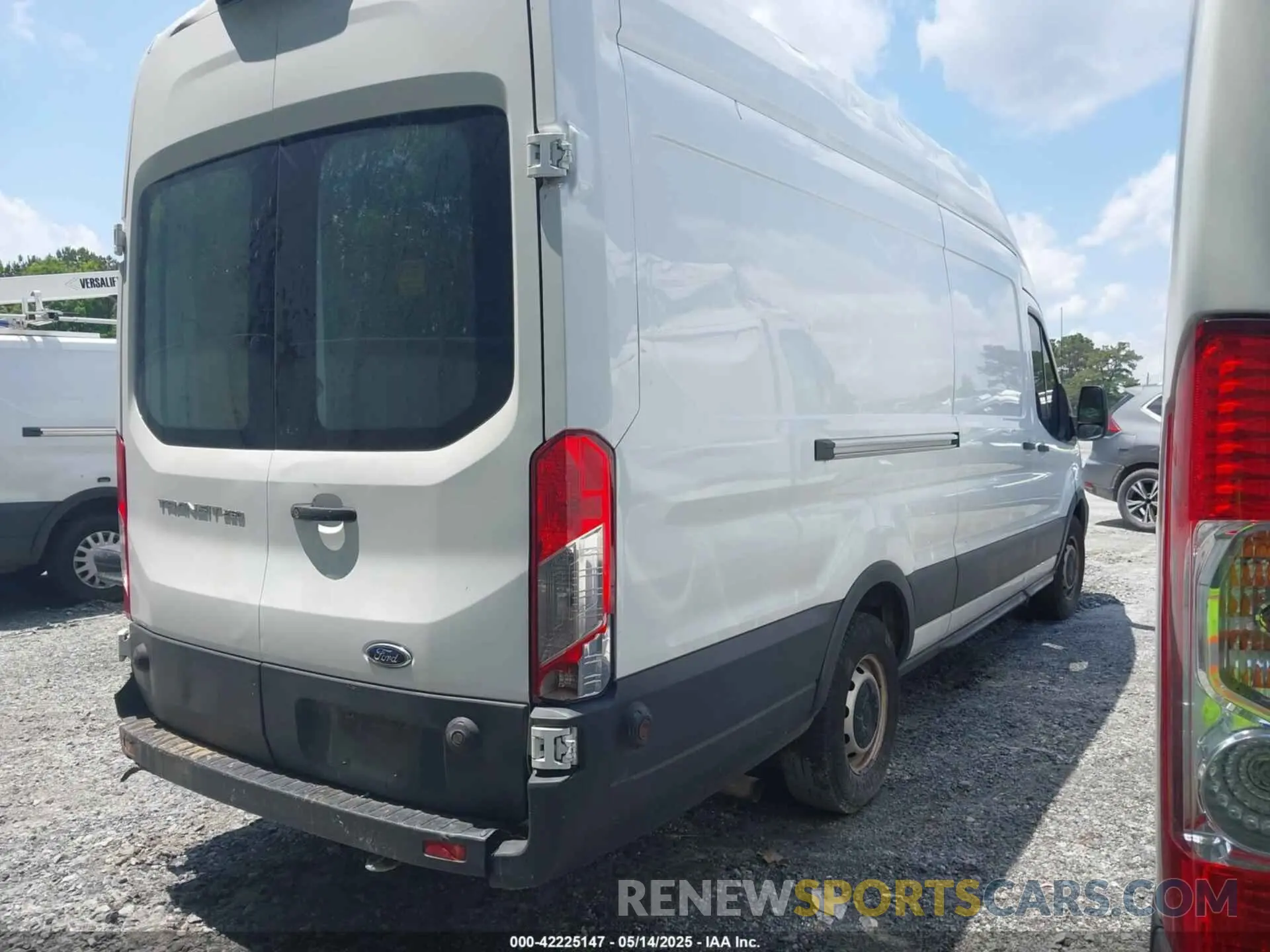 4 fotografías del automóvil dañado 1FTBR3X87LKB49722 FORD TRANSIT-250 CARGO VAN 2020