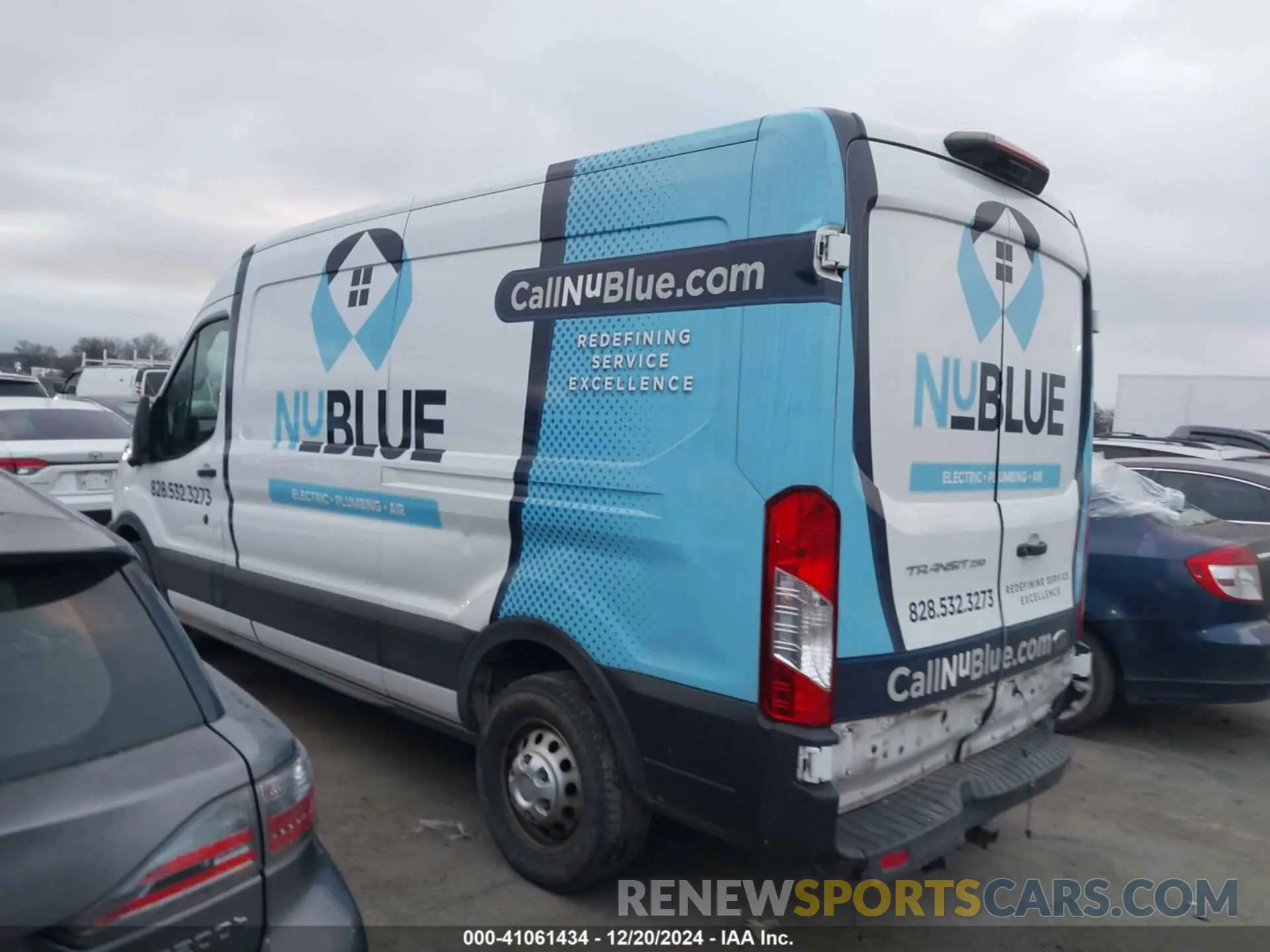 3 fotografías del automóvil dañado 1FTBR2CG0NKA17606 FORD TRANSIT-250 CARGO VAN 2022