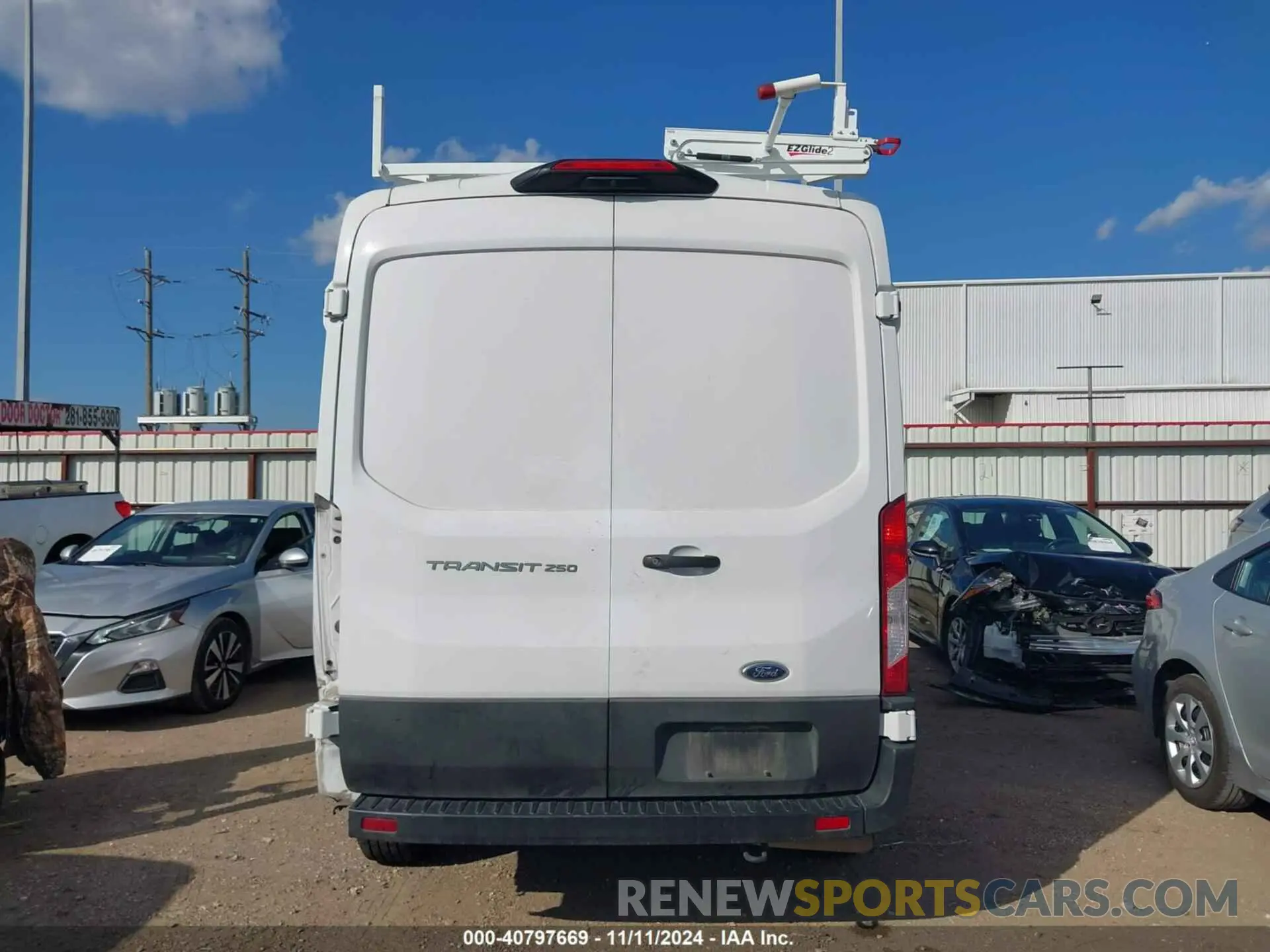 17 fotografías del automóvil dañado 1FTBR1C87PKA63830 FORD TRANSIT-250 CARGO VAN 2023