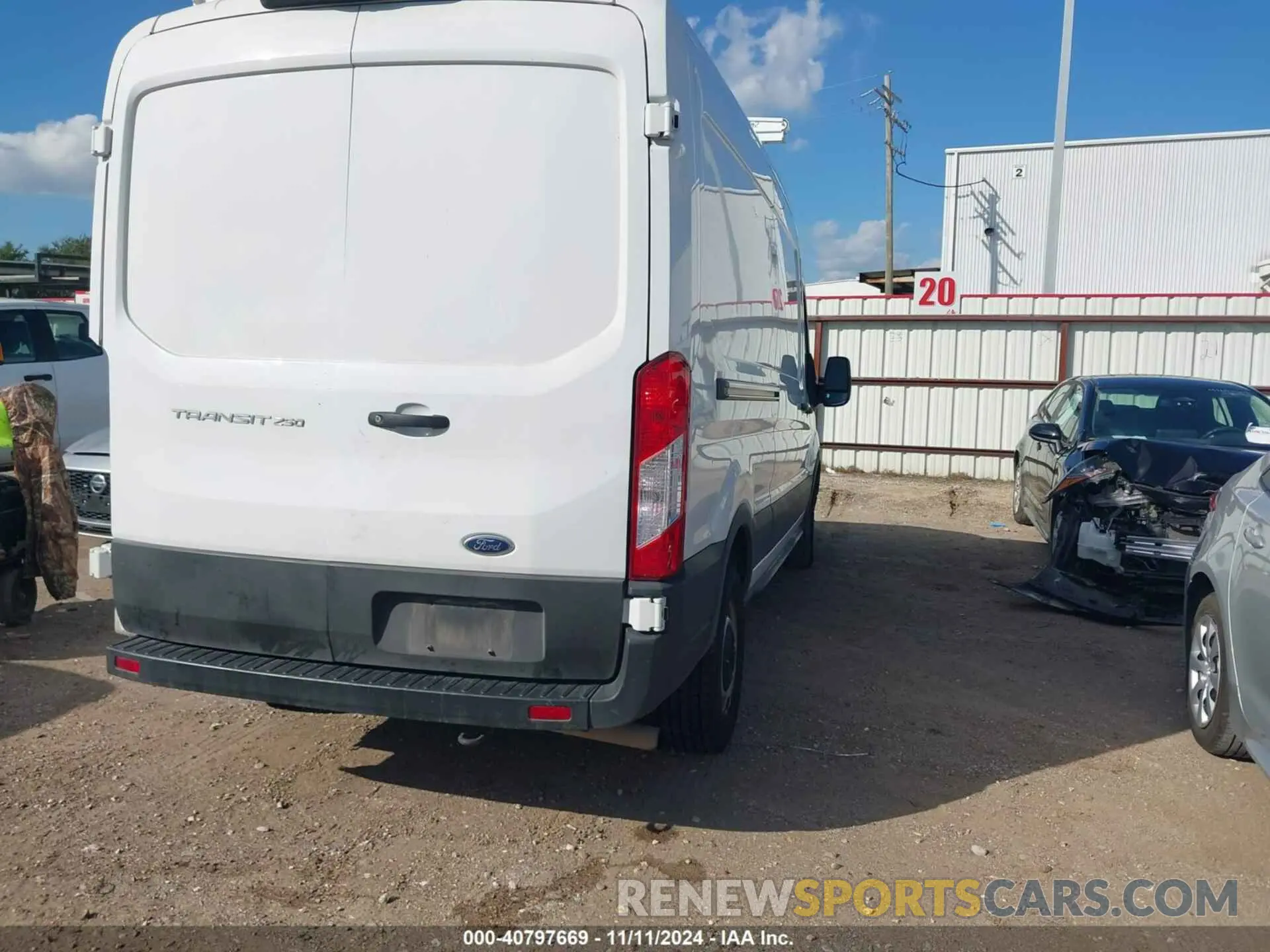 4 fotografías del automóvil dañado 1FTBR1C87PKA63830 FORD TRANSIT-250 CARGO VAN 2023