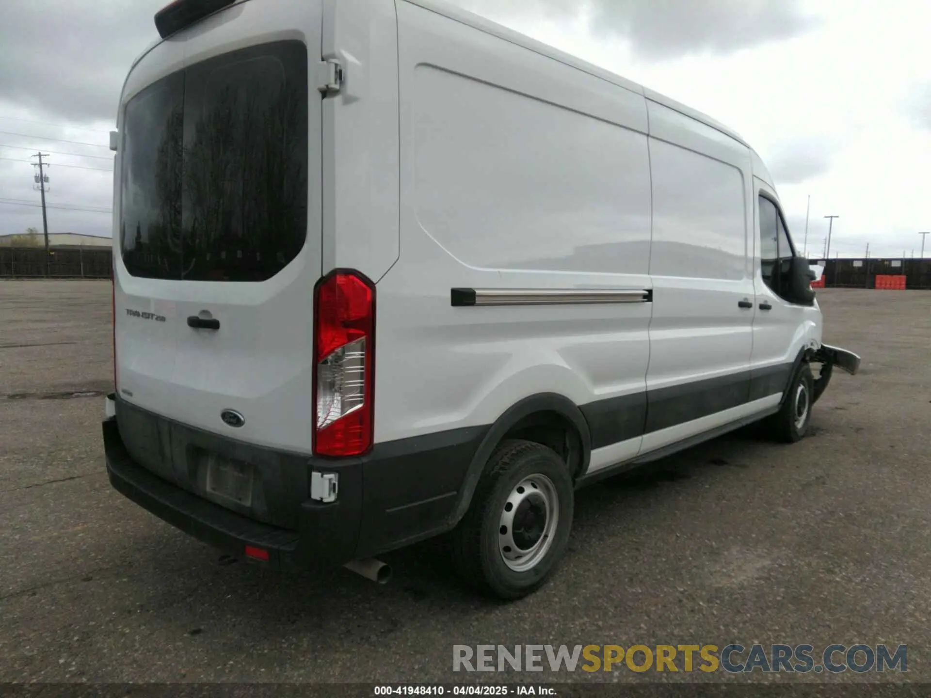4 fotografías del automóvil dañado 1FTBR1CG6PKB49170 FORD TRANSIT-250 CARGO VAN 2023