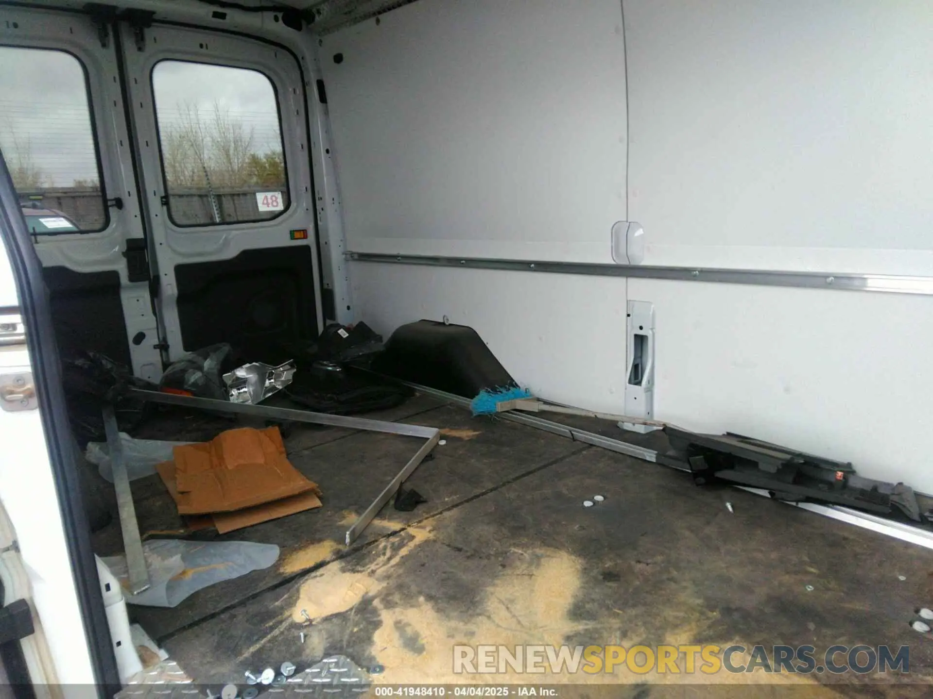 8 fotografías del automóvil dañado 1FTBR1CG6PKB49170 FORD TRANSIT-250 CARGO VAN 2023