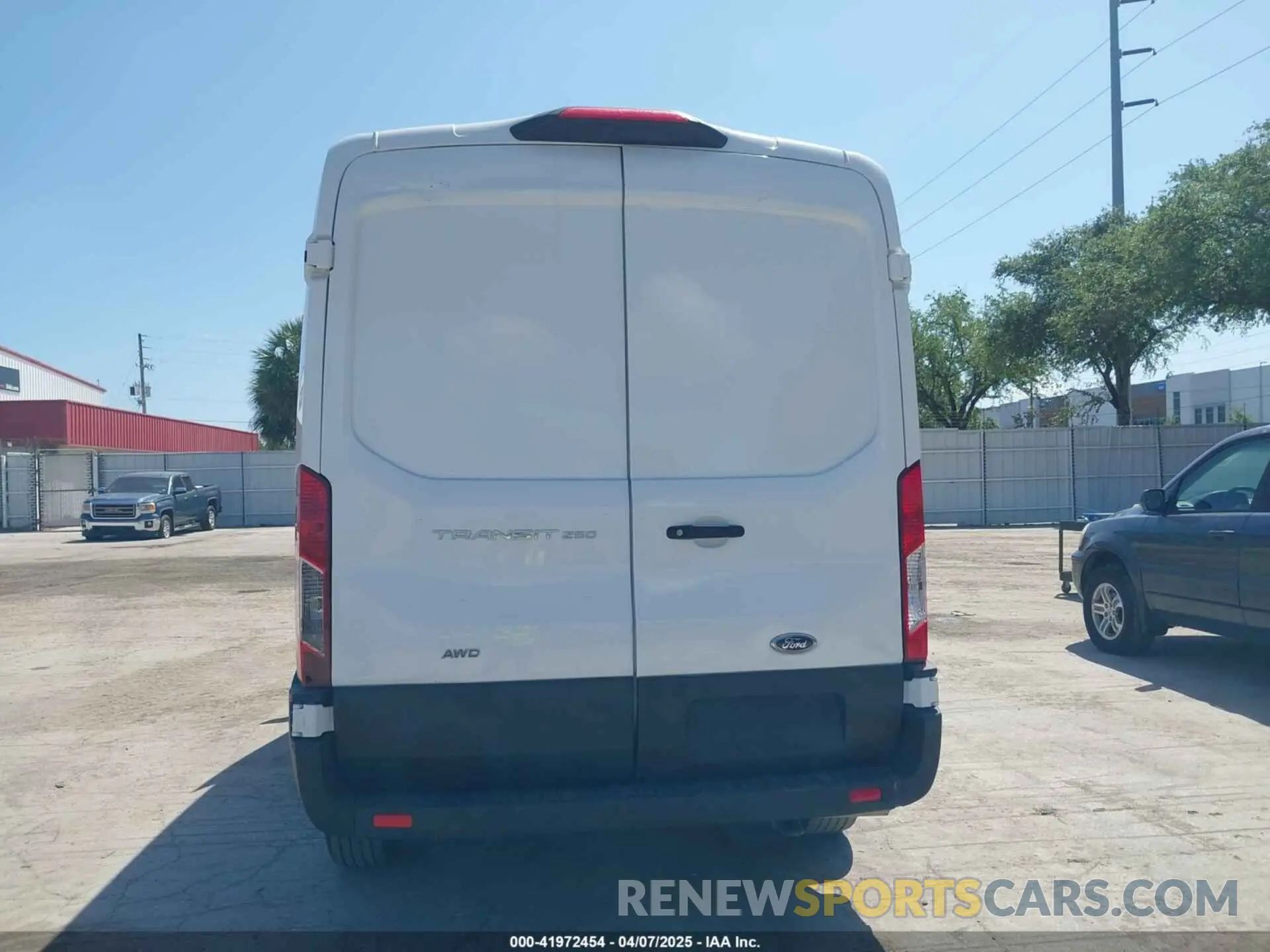 16 fotografías del automóvil dañado 1FTBR2C87PKB38306 FORD TRANSIT-250 CARGO VAN 2023