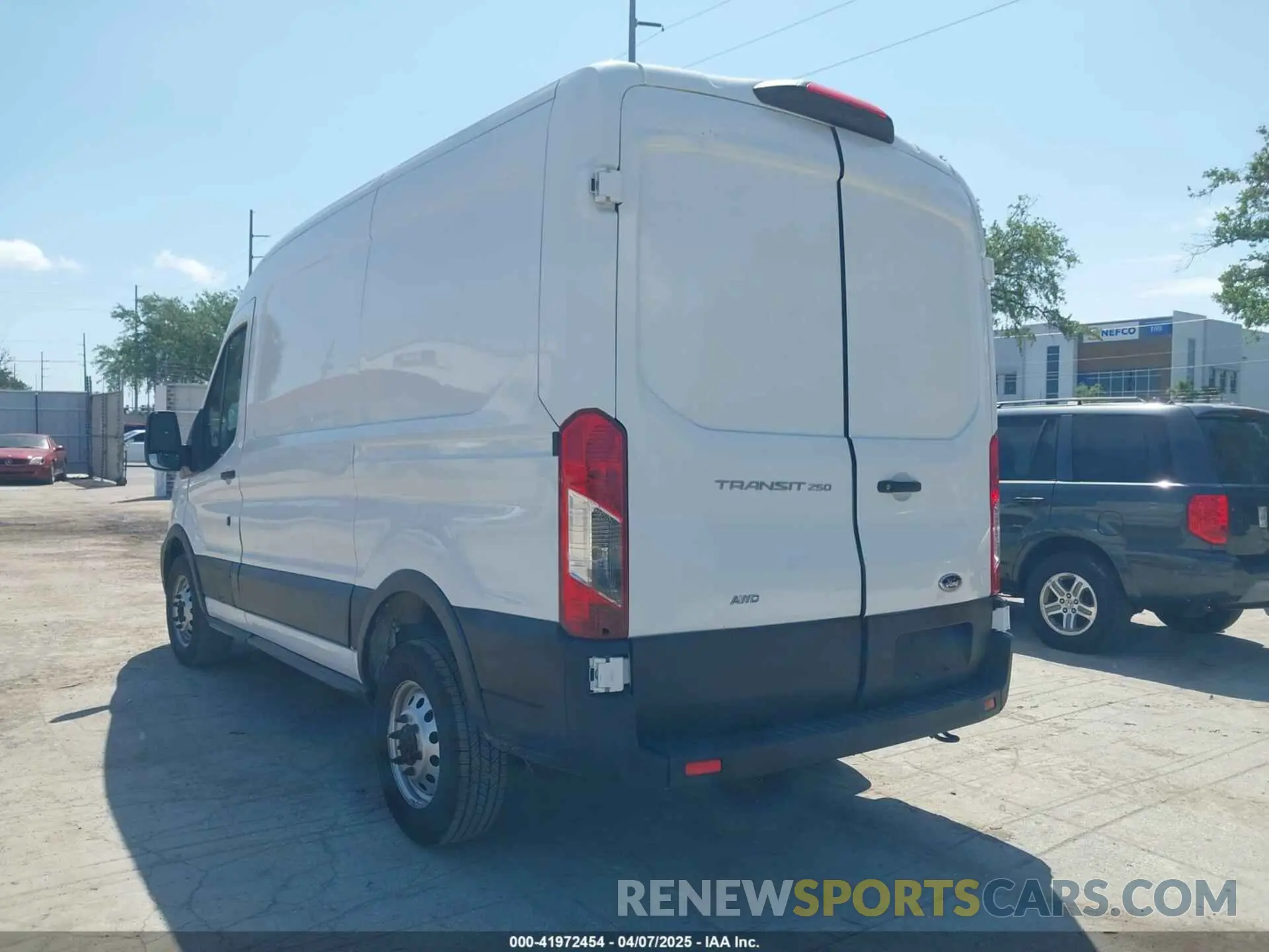 3 fotografías del automóvil dañado 1FTBR2C87PKB38306 FORD TRANSIT-250 CARGO VAN 2023