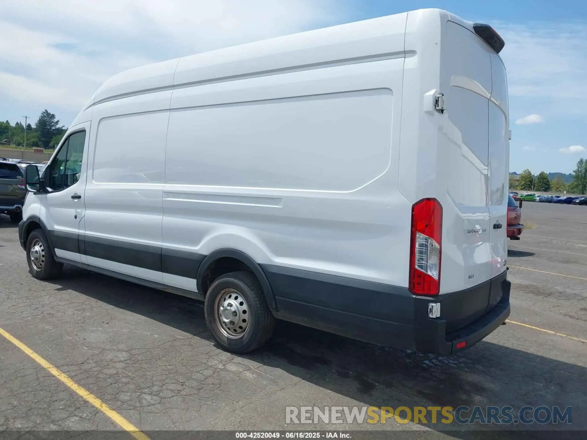 3 fotografías del automóvil dañado 1FTBR3U86PKA69175 FORD TRANSIT-250 CARGO VAN 2023
