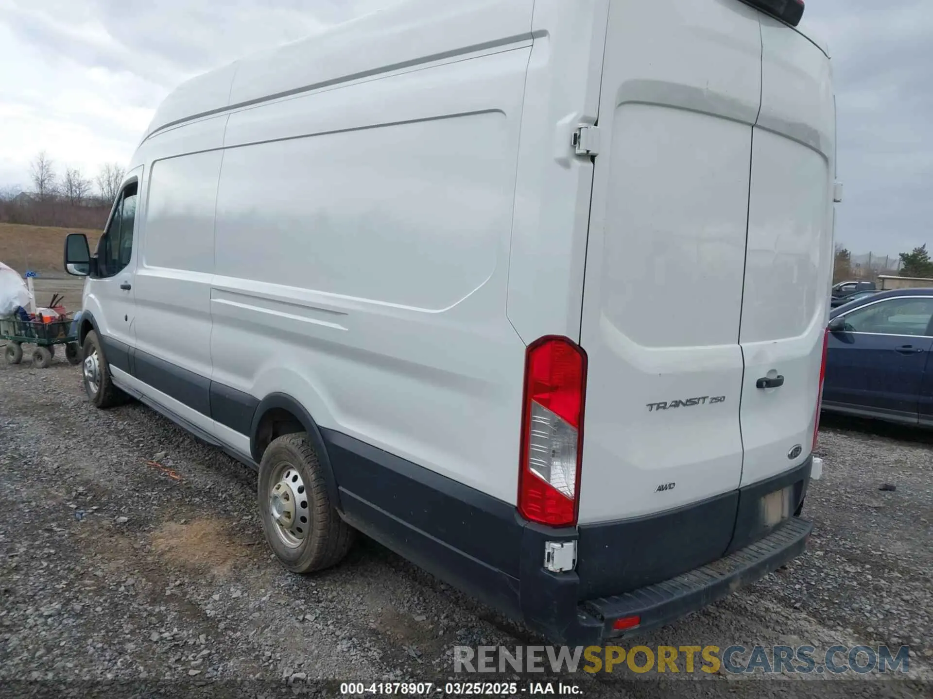 3 fotografías del automóvil dañado 1FTBR3U89PKA07396 FORD TRANSIT-250 CARGO VAN 2023