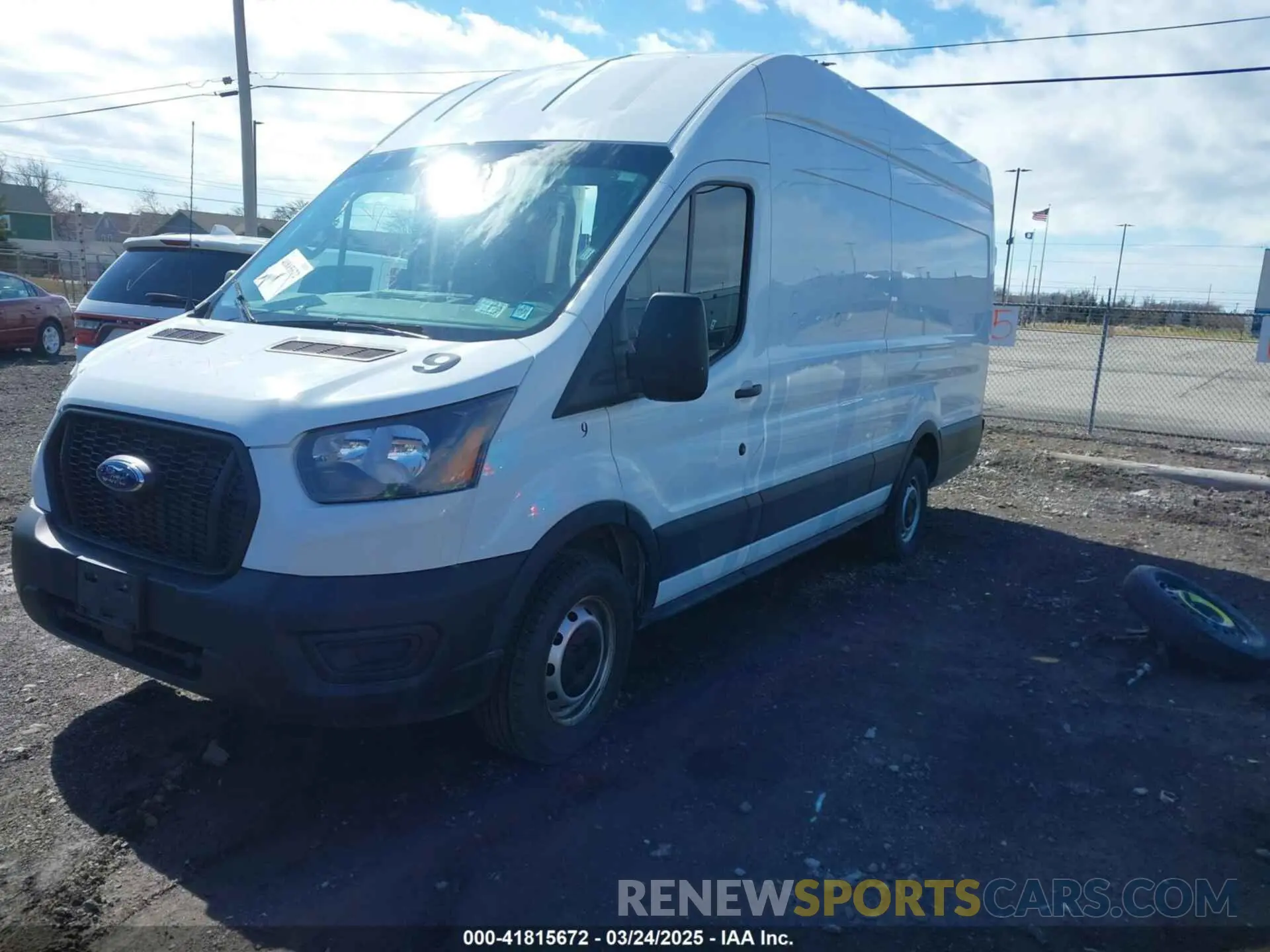 2 fotografías del automóvil dañado 1FTBR3X86PKA69978 FORD TRANSIT-250 CARGO VAN 2023