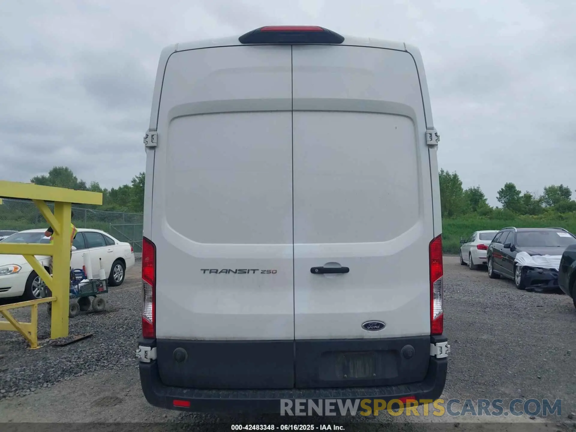 16 fotografías del automóvil dañado 1FTBR3X89RKA14329 FORD TRANSIT-250 CARGO VAN 2024