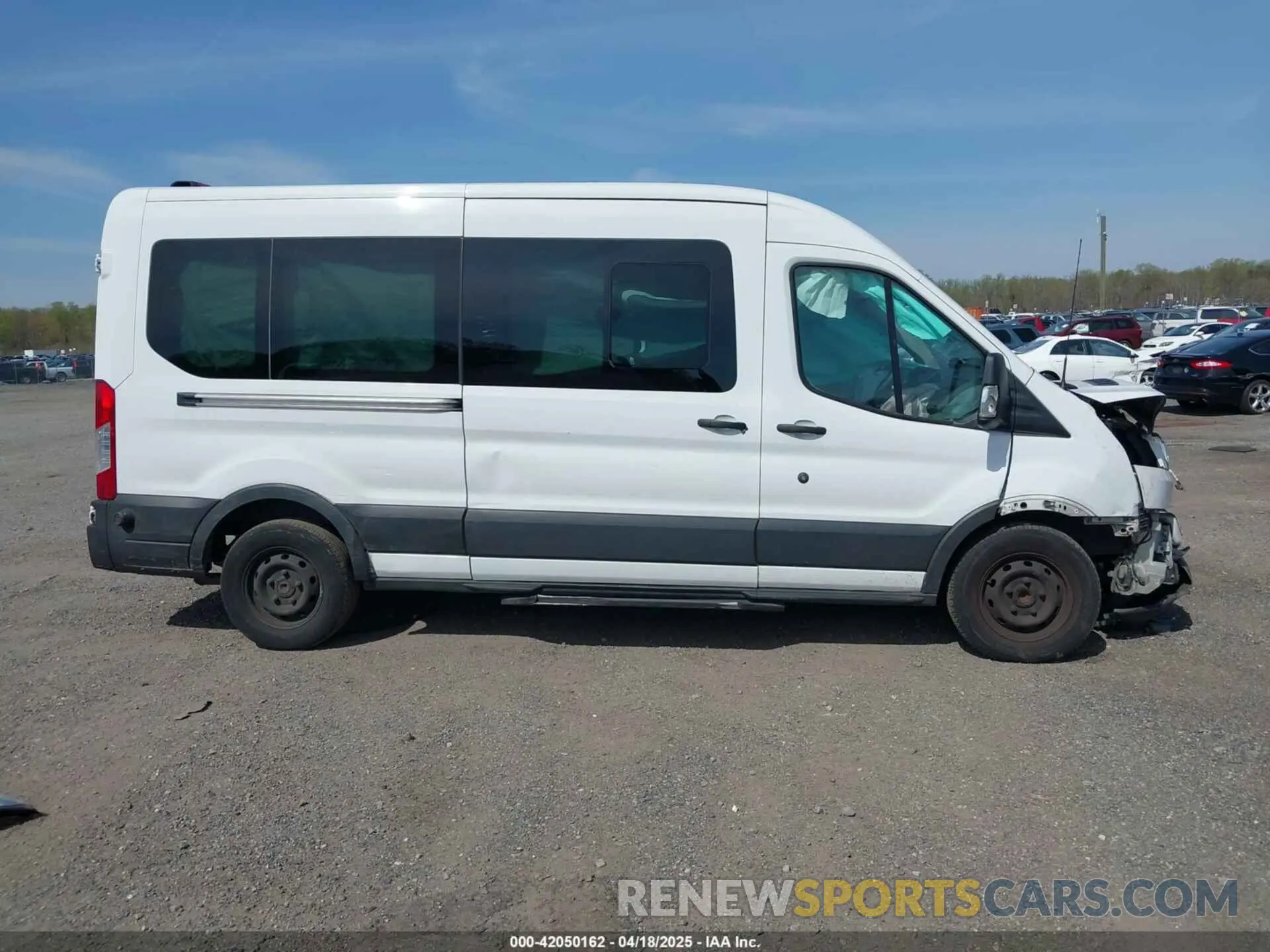 14 fotografías del automóvil dañado 1FBAX2CM3KKB43496 FORD TRANSIT-350 2019
