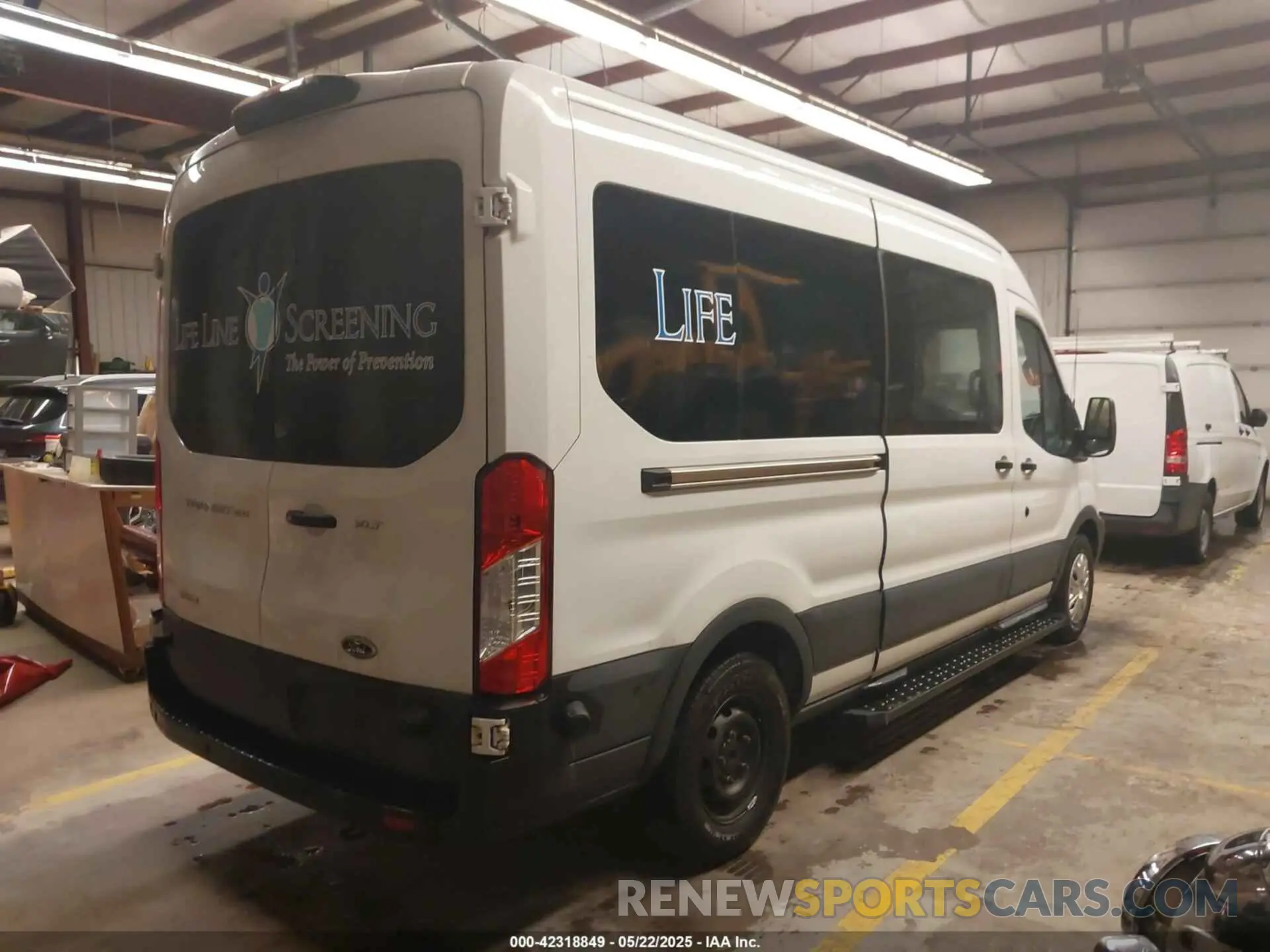 4 fotografías del automóvil dañado 1FBZX2CG1KKA20728 FORD TRANSIT-350 2019