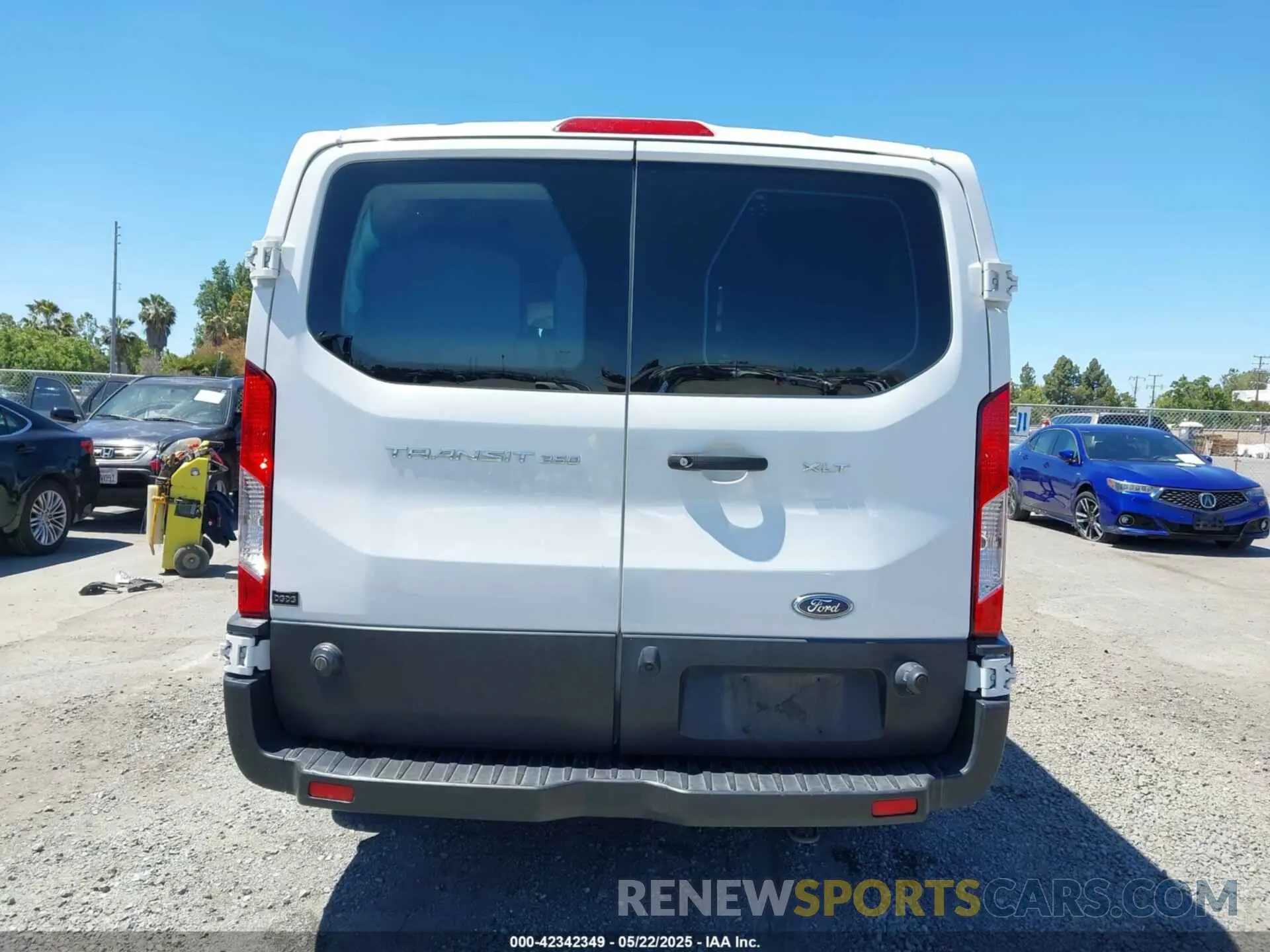 17 fotografías del automóvil dañado 1FBZX2YM2KKA61349 FORD TRANSIT-350 2019