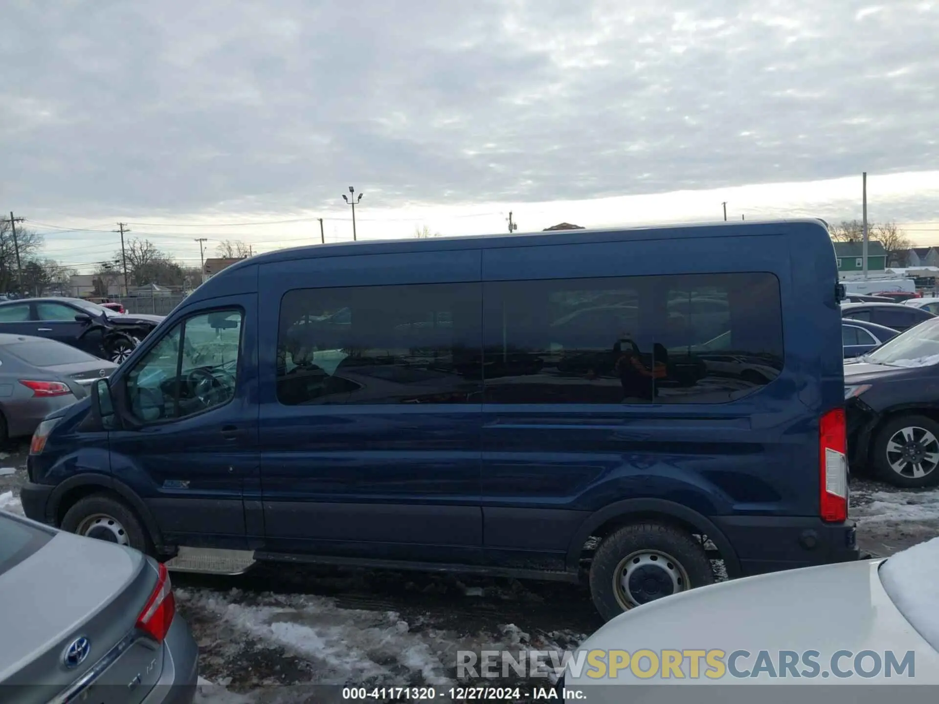 15 fotografías del automóvil dañado 1FDZX2CM0KKA07076 FORD TRANSIT-350 2019
