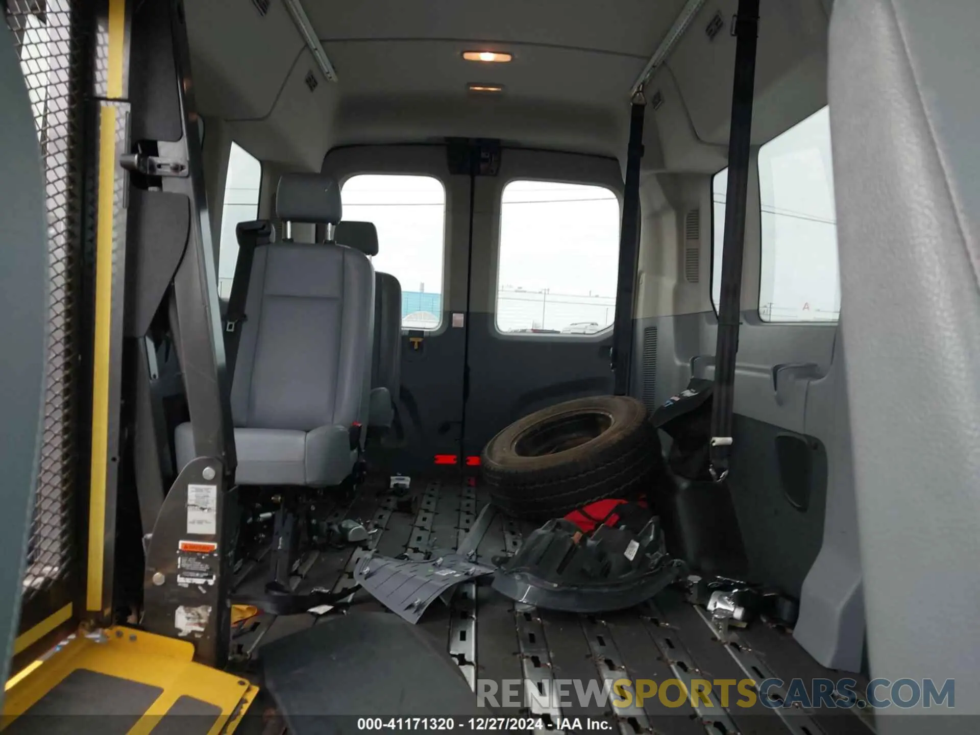 8 fotografías del automóvil dañado 1FDZX2CM0KKA07076 FORD TRANSIT-350 2019