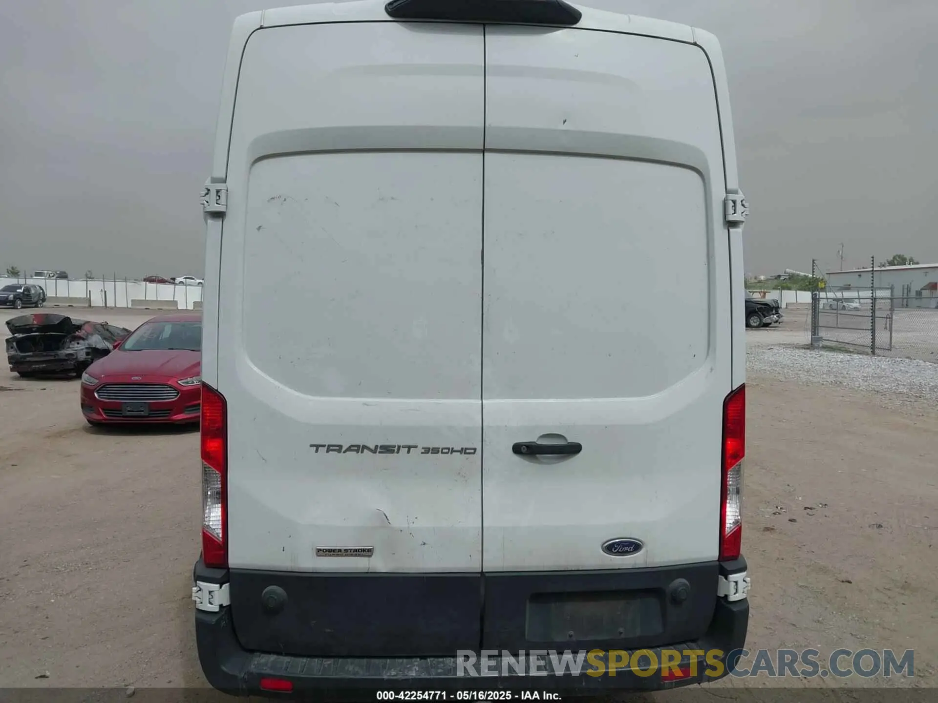 15 fotografías del automóvil dañado 1FTBF4XV6KKA58847 FORD TRANSIT-350 2019
