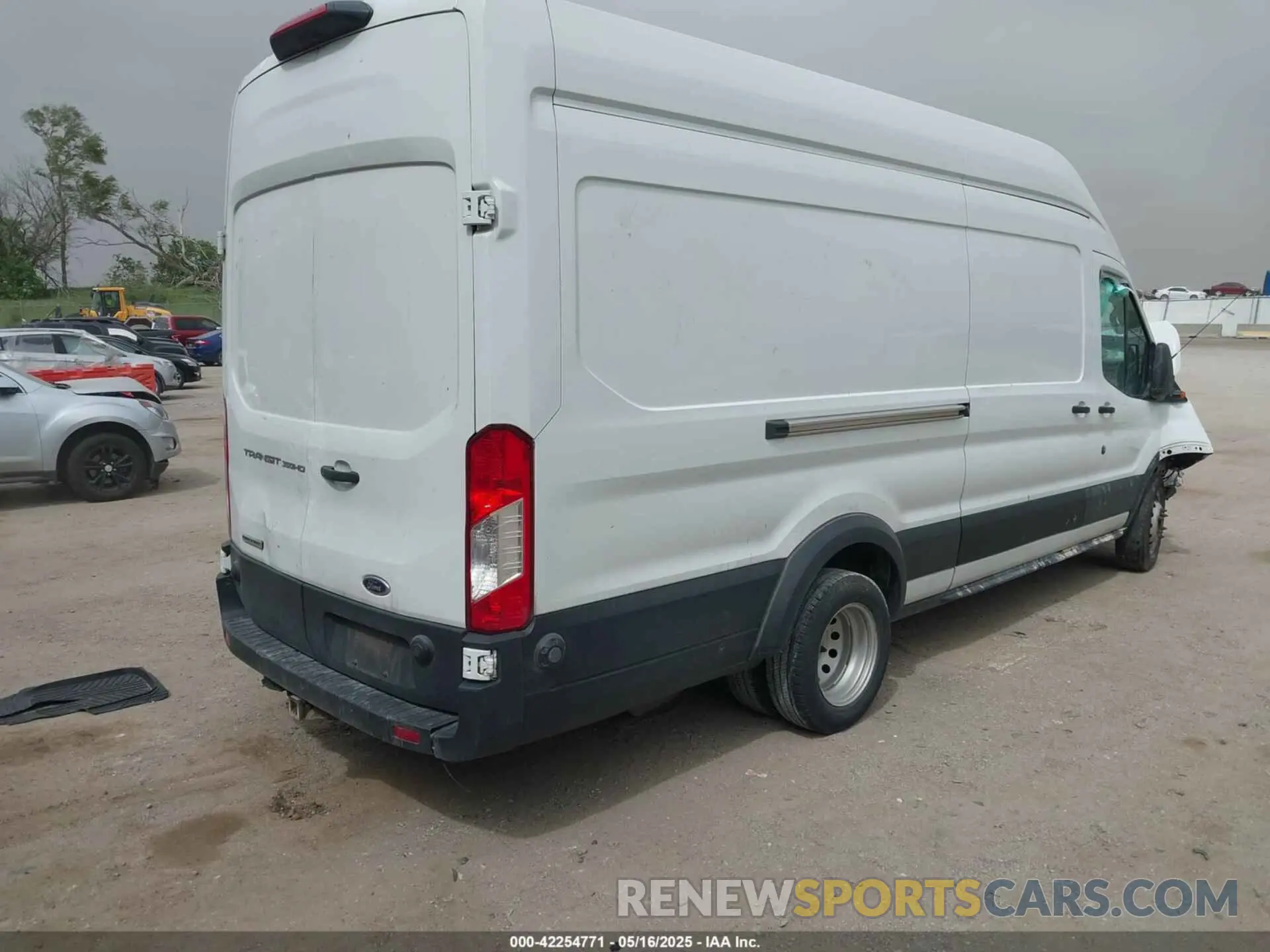 4 fotografías del automóvil dañado 1FTBF4XV6KKA58847 FORD TRANSIT-350 2019