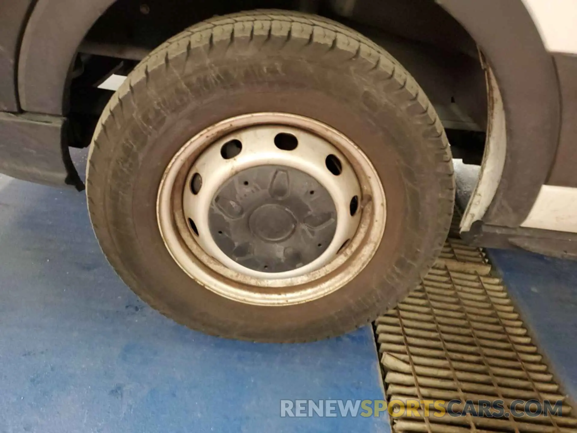 15 fotografías del automóvil dañado 1FTBW2CM2KKB26515 FORD TRANSIT-350 2019