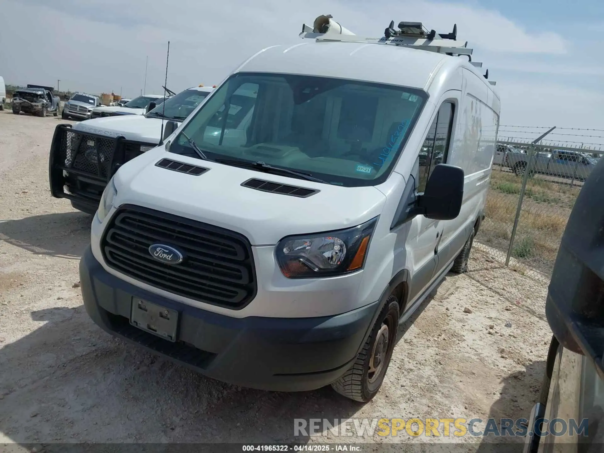 2 fotografías del automóvil dañado 1FTBW2CM3KKB42223 FORD TRANSIT-350 2019