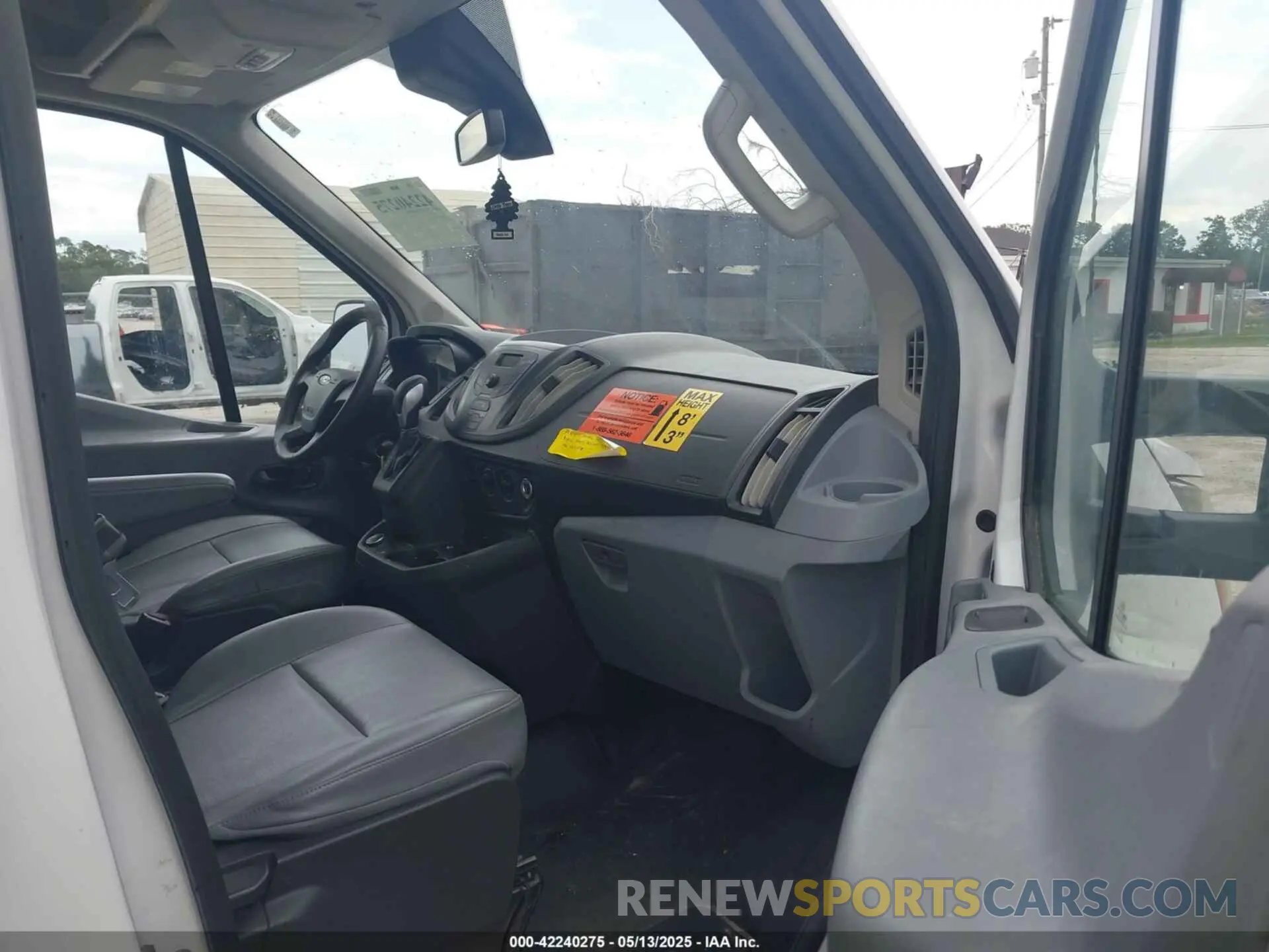 5 fotografías del automóvil dañado 1FTBW2CM3KKB73018 FORD TRANSIT-350 2019