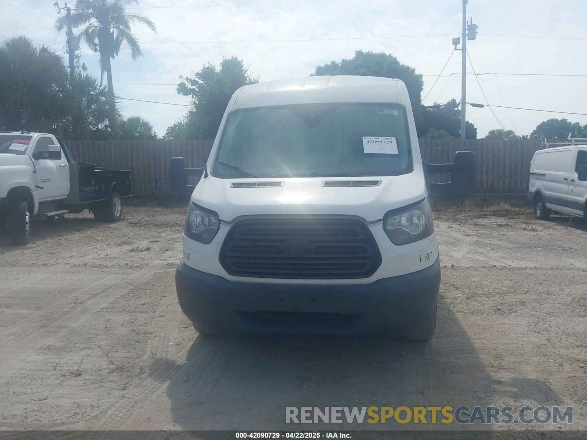 12 fotografías del automóvil dañado 1FTBW2CM8KKB73080 FORD TRANSIT-350 2019