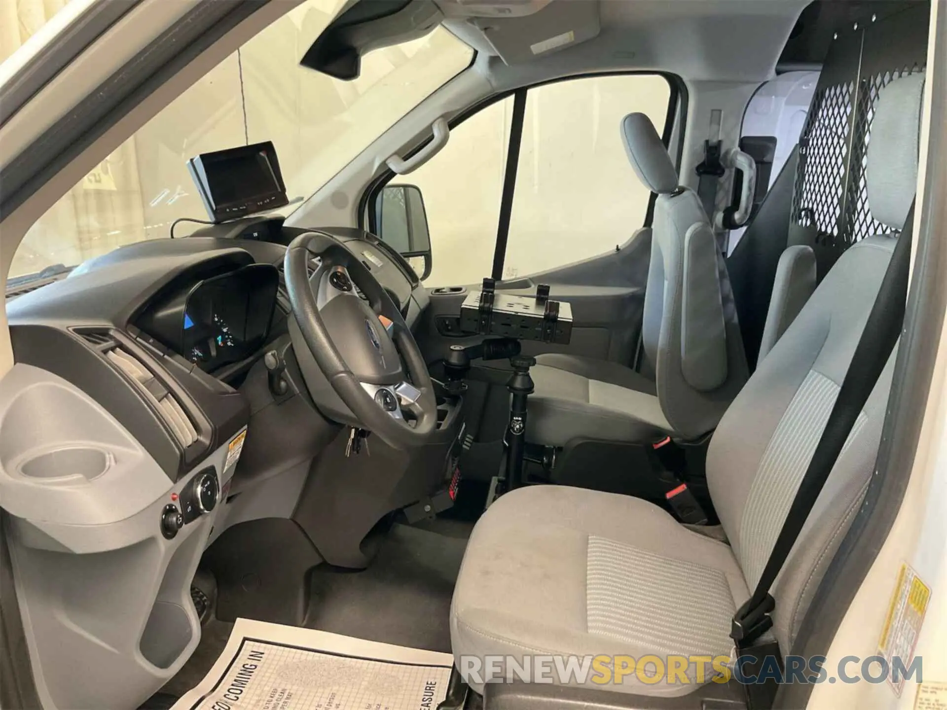 28 fotografías del automóvil dañado 1FTBW2YM1KKA29394 FORD TRANSIT-350 2019