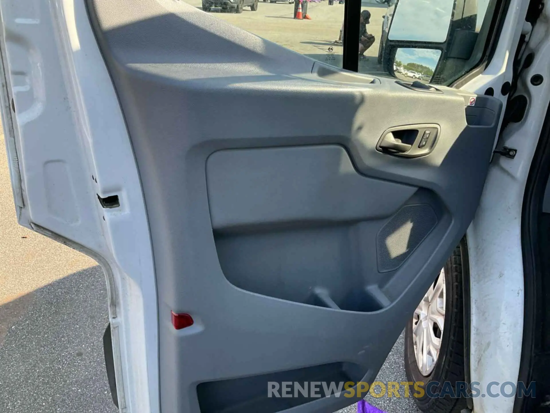 37 fotografías del automóvil dañado 1FTBW2YM1KKA29394 FORD TRANSIT-350 2019