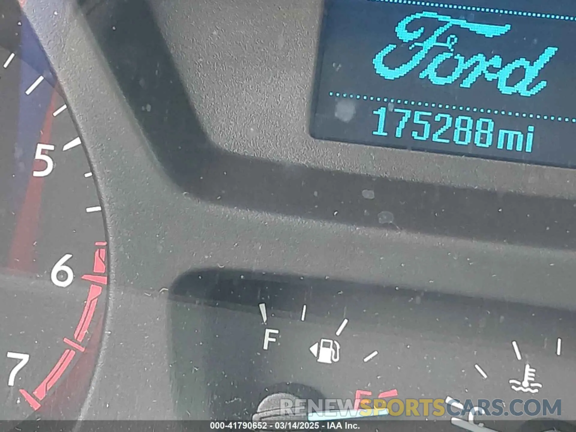 15 fotografías del automóvil dañado 1FTBW3XG6KKA58407 FORD TRANSIT-350 2019