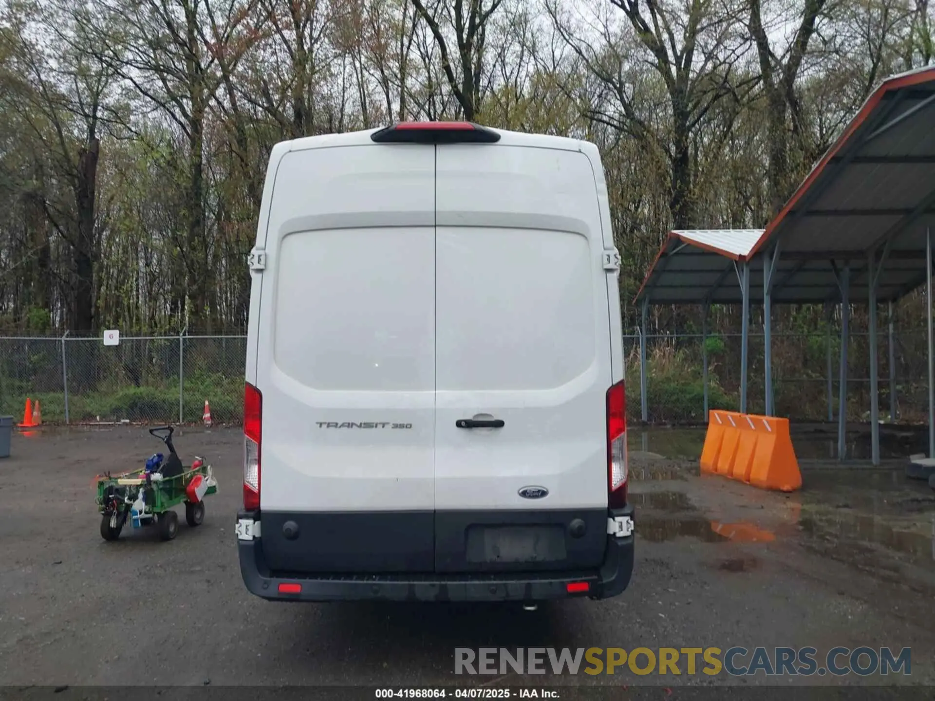 16 fotografías del automóvil dañado 1FTBW3XMXKKA04517 FORD TRANSIT-350 2019