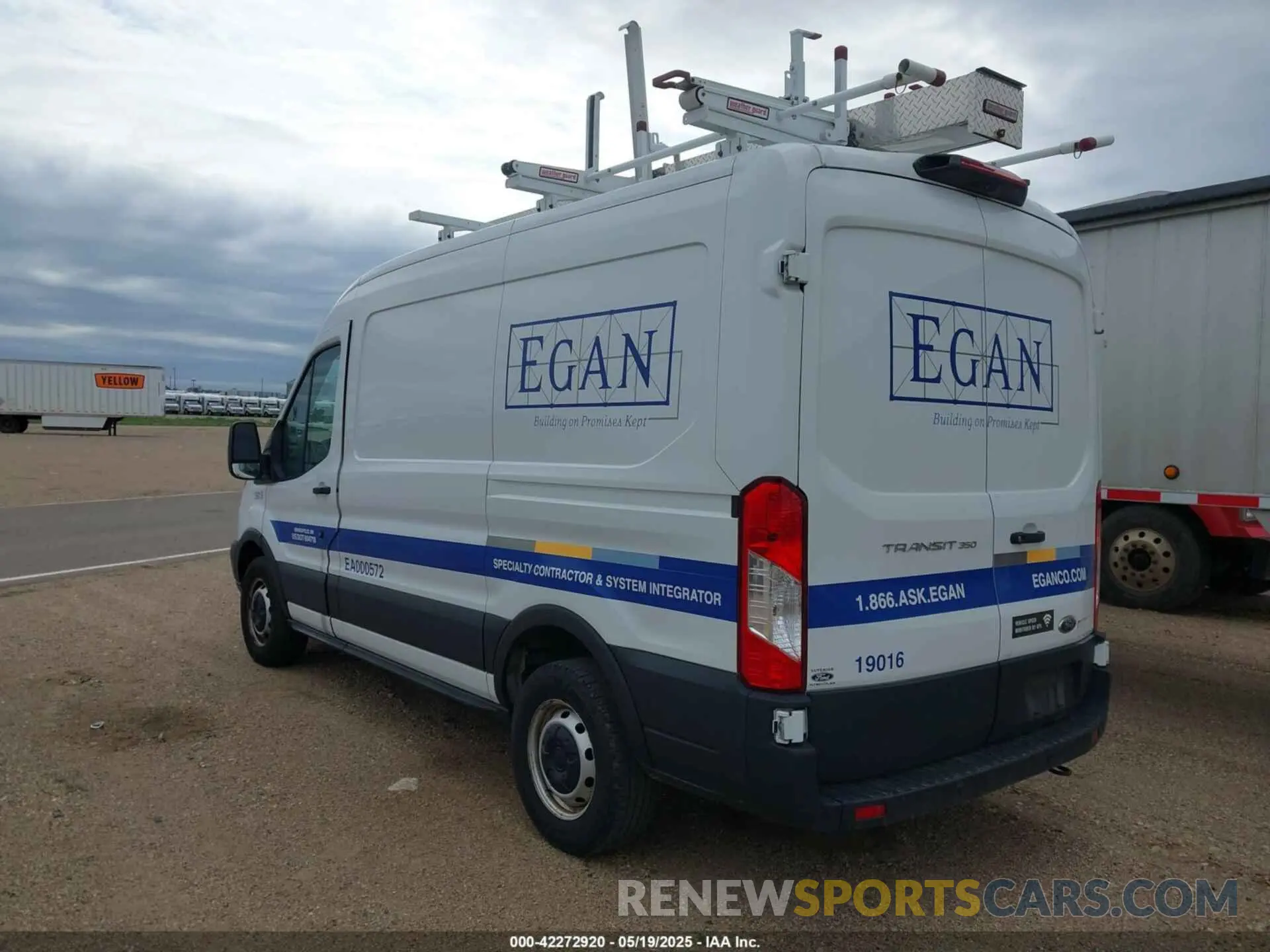 3 fotografías del automóvil dañado 1FTBW9CM8KKB39875 FORD TRANSIT-350 2019