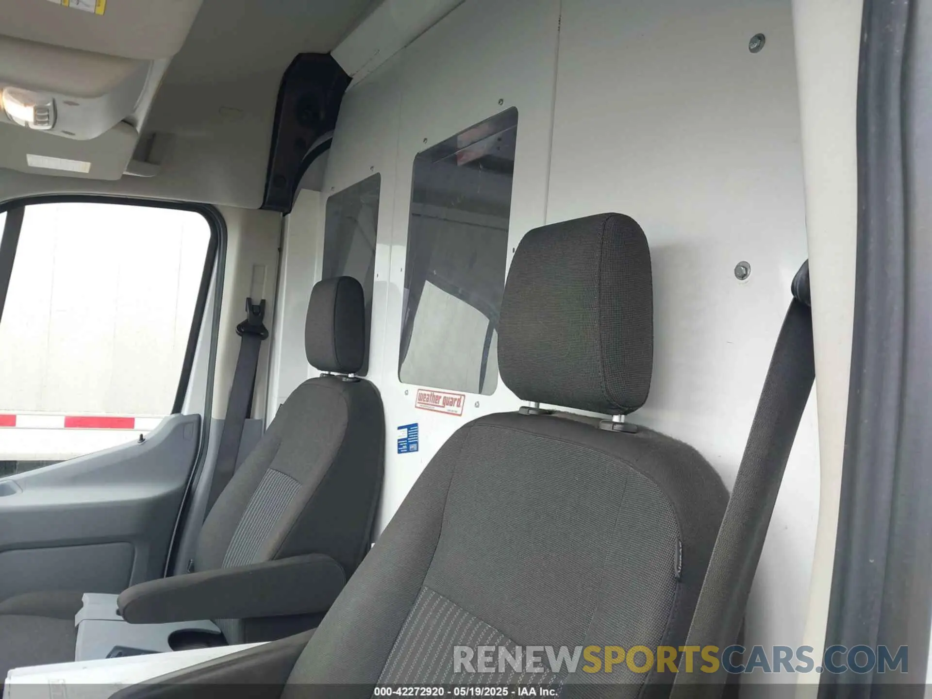 6 fotografías del automóvil dañado 1FTBW9CM8KKB39875 FORD TRANSIT-350 2019