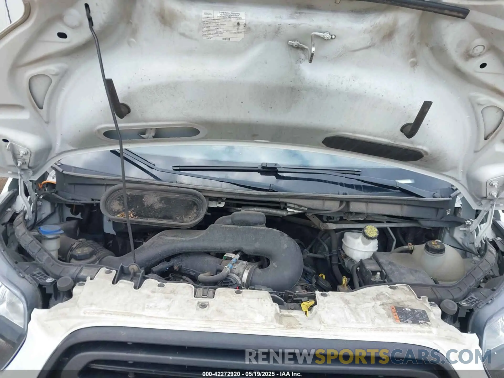 9 fotografías del automóvil dañado 1FTBW9CM8KKB39875 FORD TRANSIT-350 2019