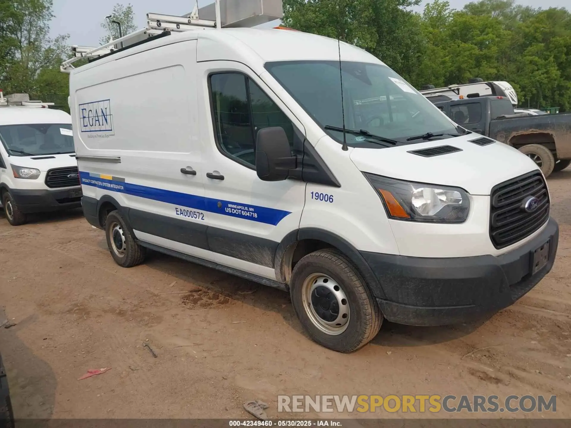 1 fotografías del automóvil dañado 1FTBW9CM9KKB39870 FORD TRANSIT-350 2019