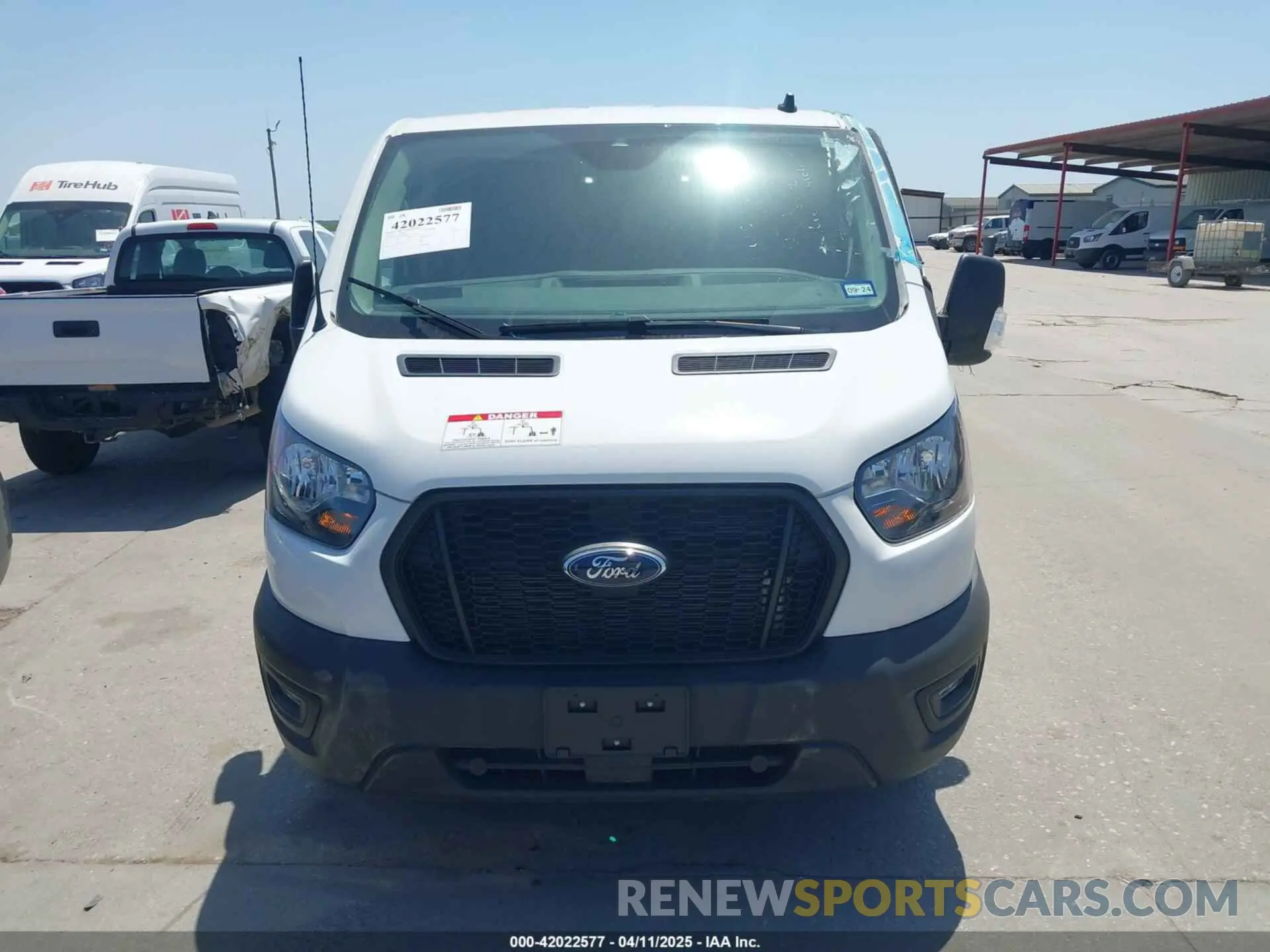 12 fotografías del automóvil dañado 1FTBW1Y86PKB38373 FORD TRANSIT-350 2023